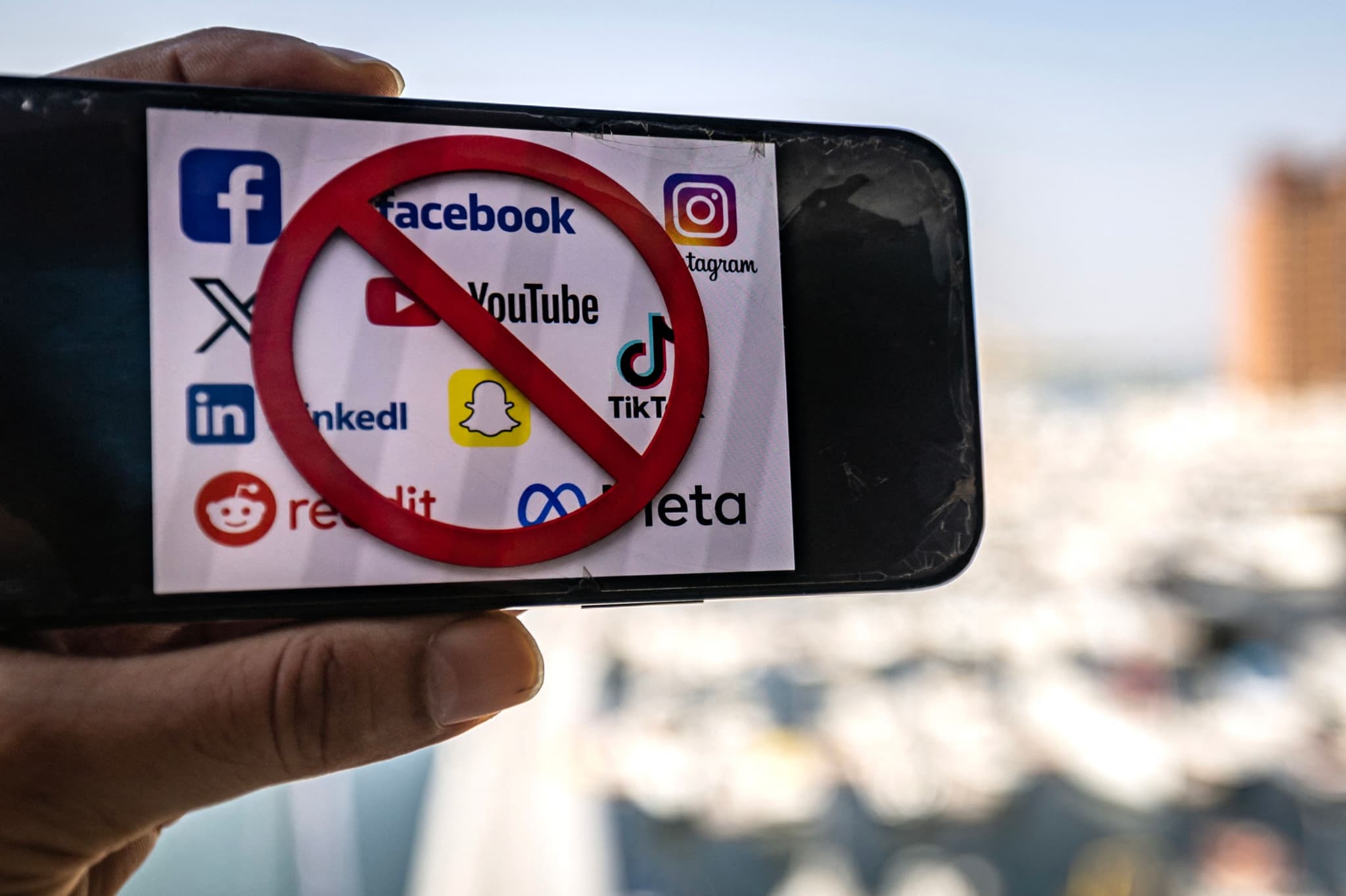 Australie: Interdire les réseaux sociaux aux ados, un pari déjà perdu