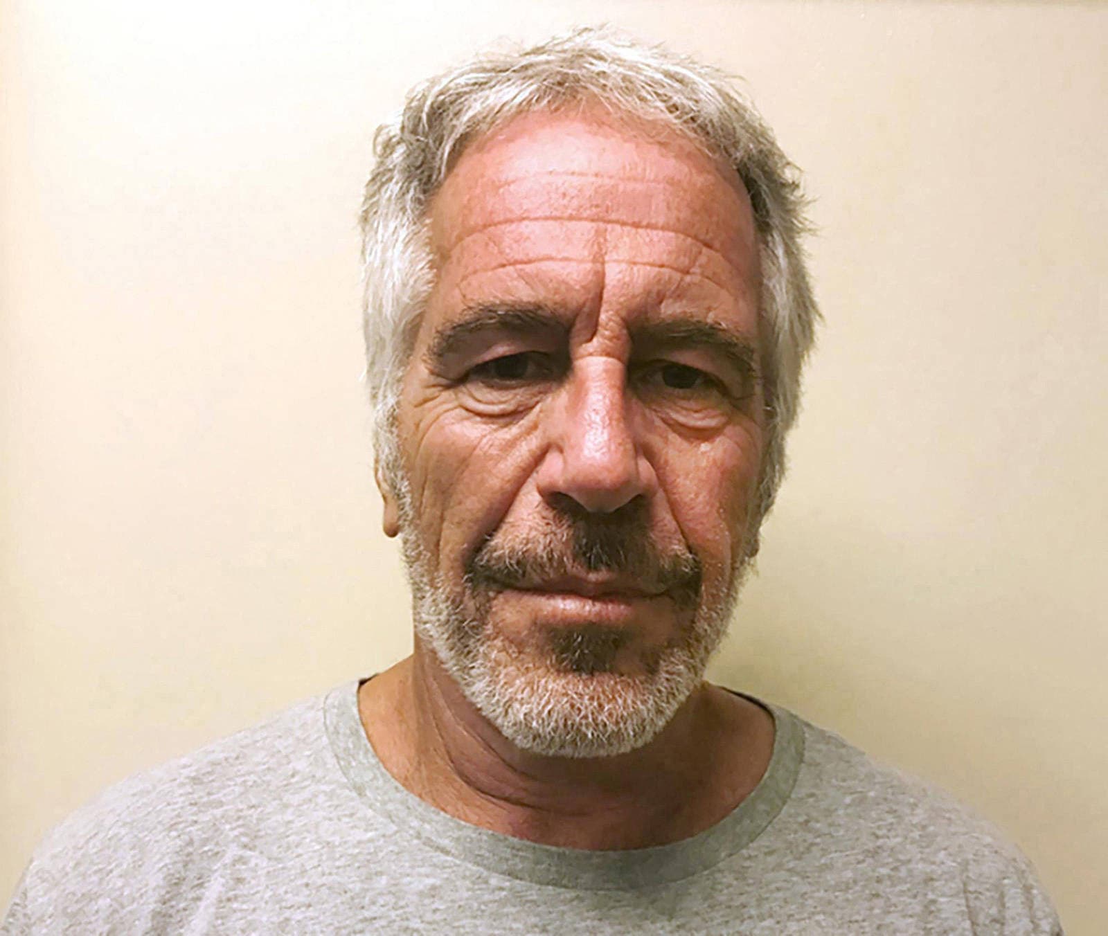 Région parisienne: Un des rabatteurs présumés de Jeffrey Epstein a été retrouvé mort