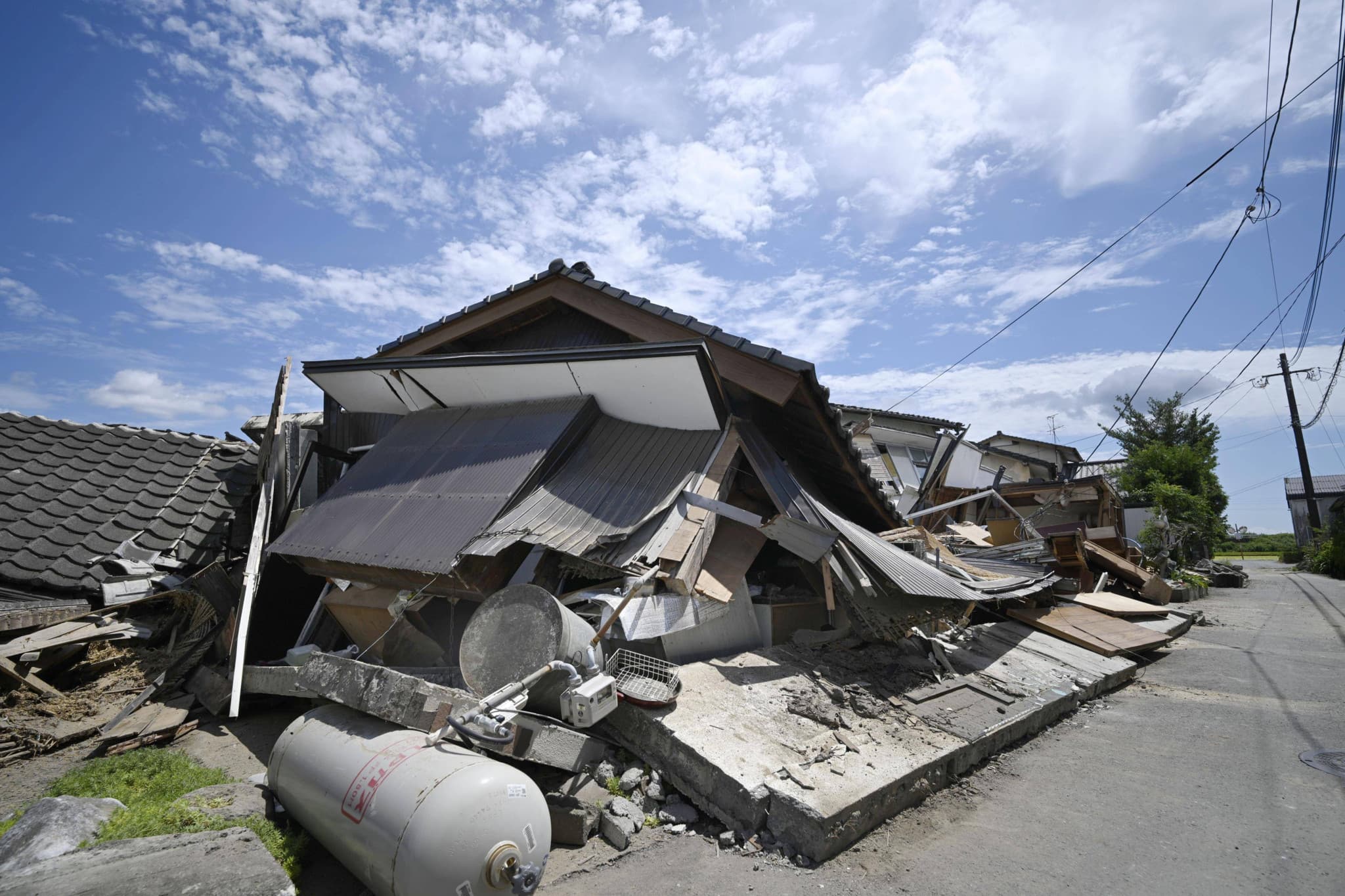 Quand la terre tremble: Retour en images sur le séisme qui a touché le sud du Japon