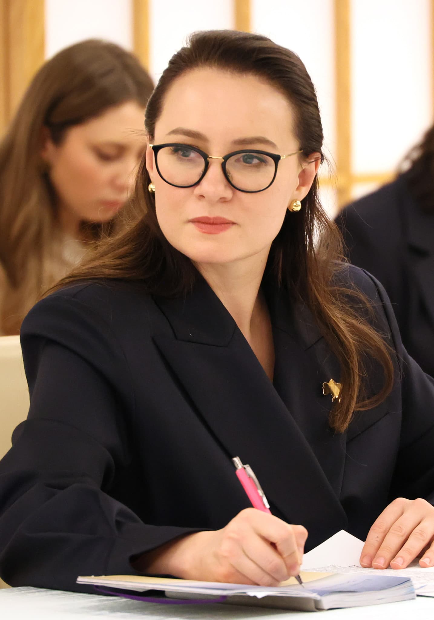Remaniement en Ukraine: Zelensky écarte sa première ministre et restructure son gouvernement