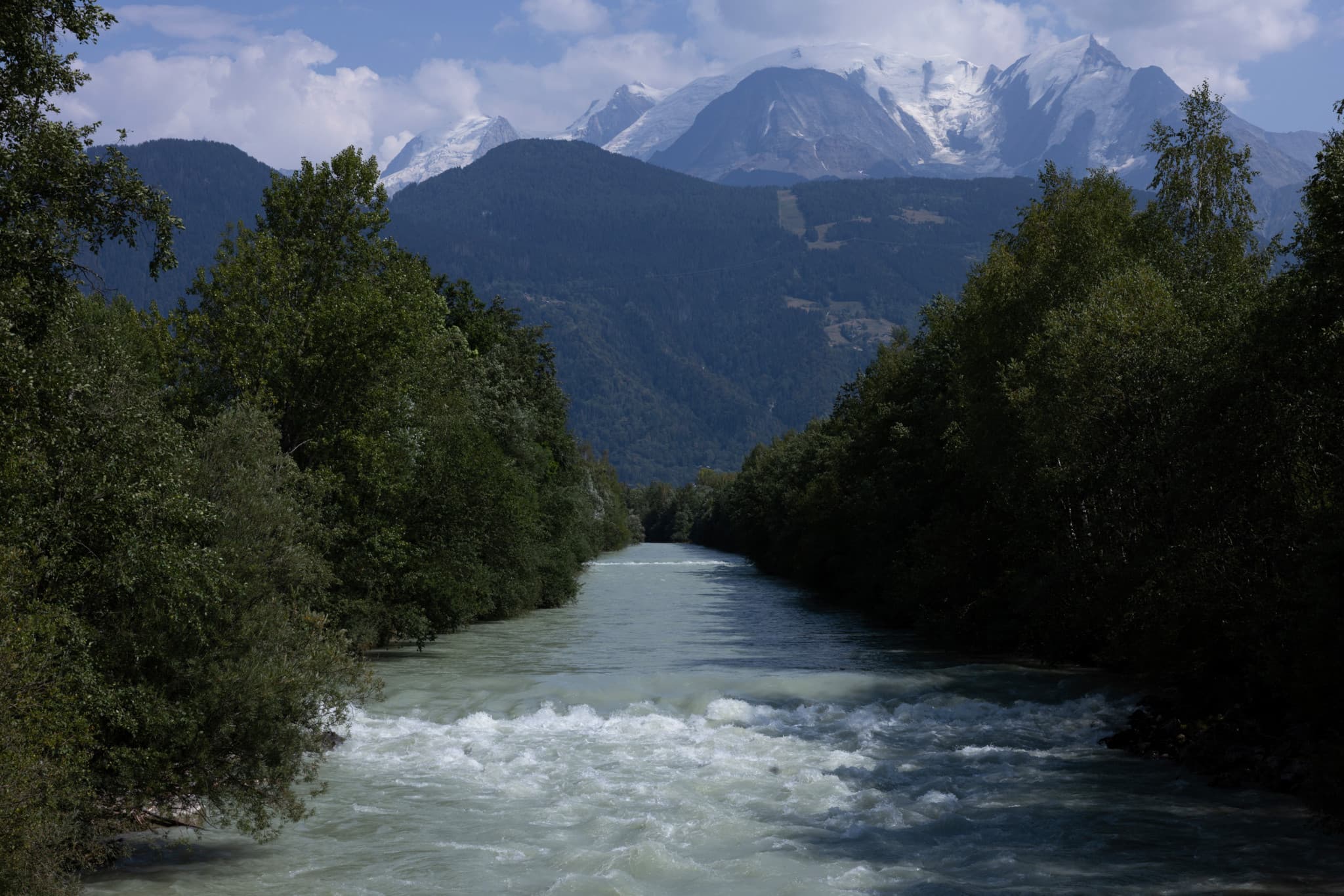 Massif du Mont-Blanc: Les éboulements atteignent un niveau record dans les Alpes en 2026