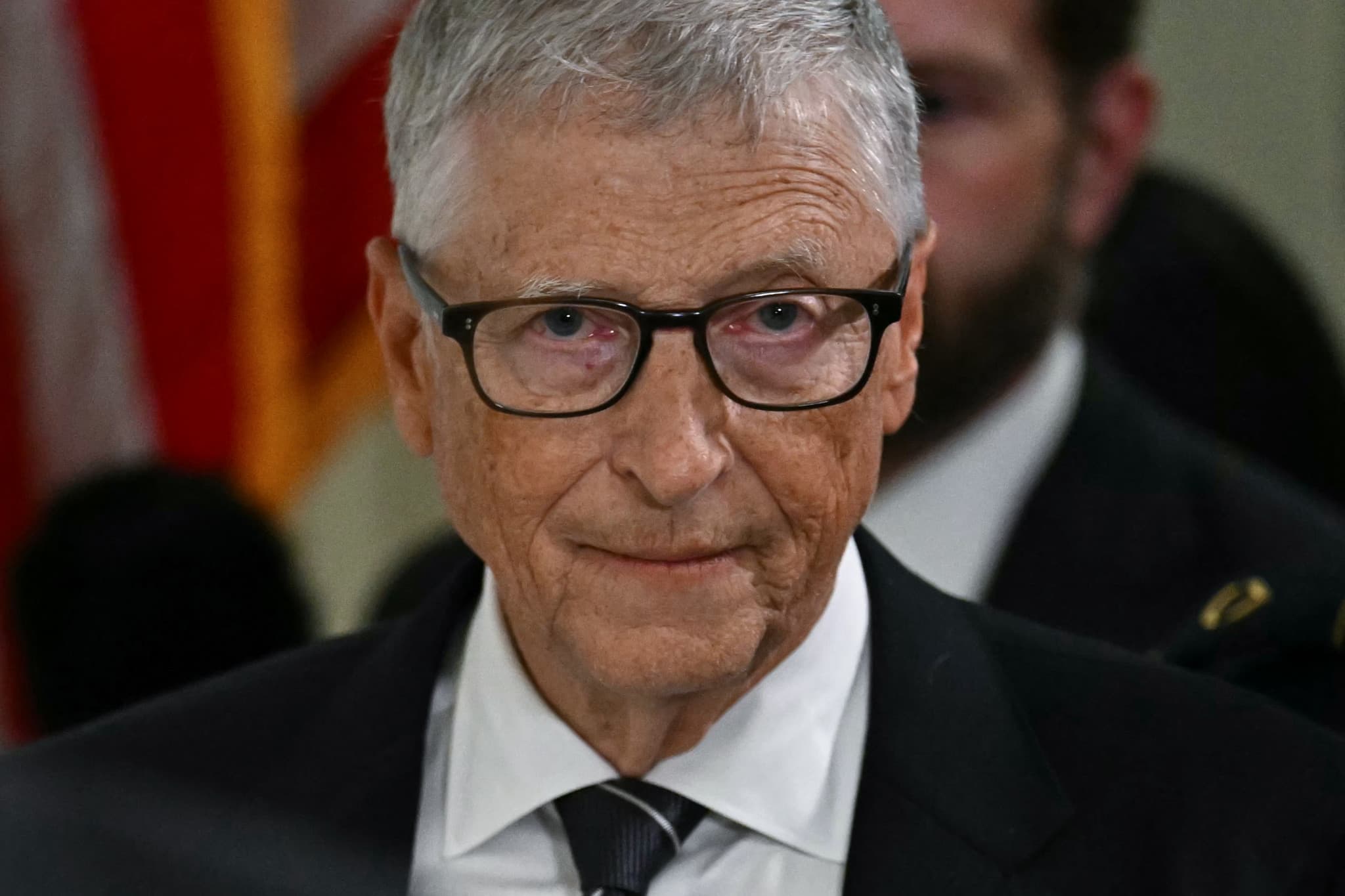 Témoignage au Congrès: Bill Gates affirme qu’Epstein envisageait de le faire chanter