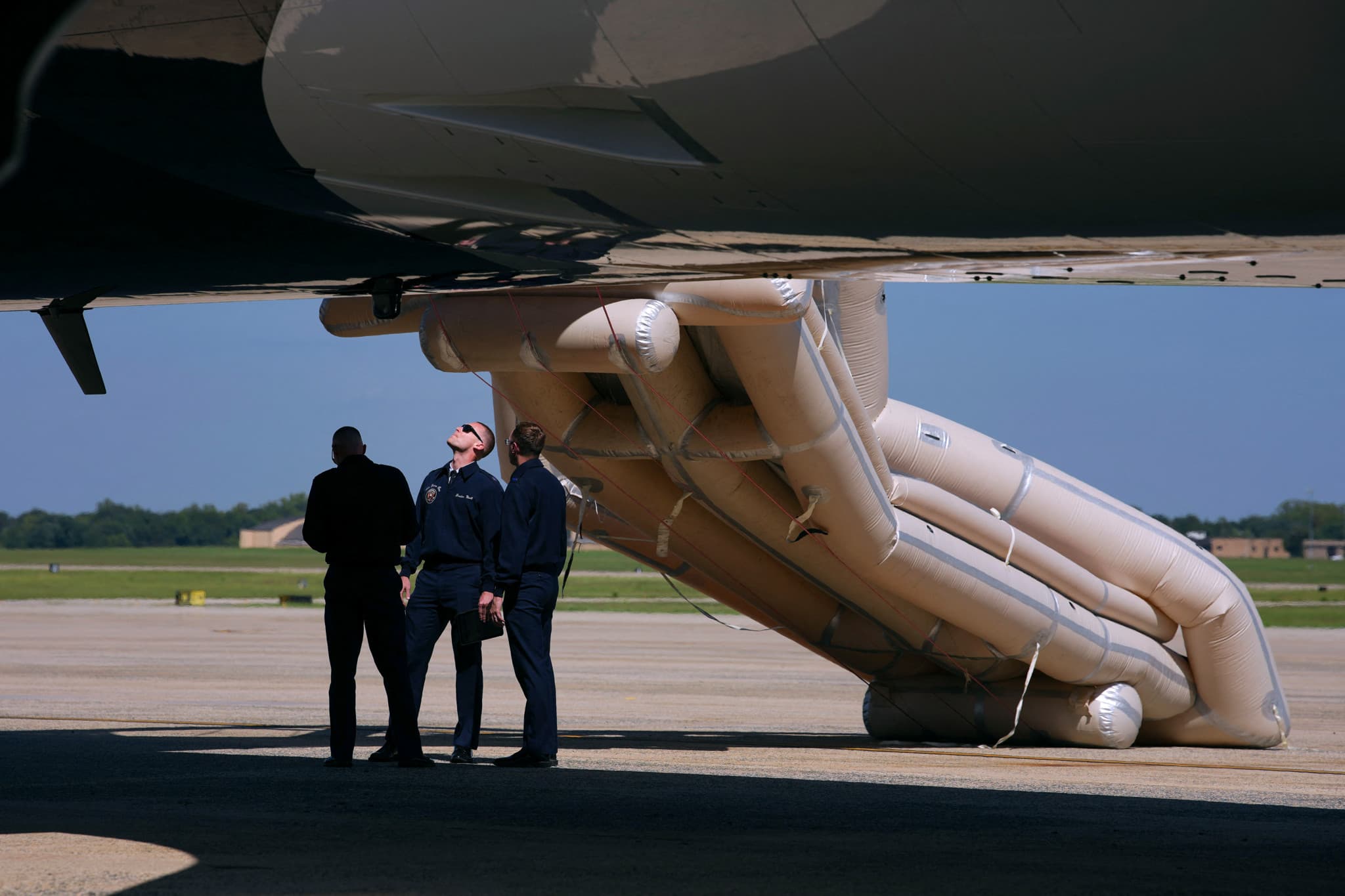 Flotte présidentielle: Un toboggan gonflable cloue le Boeing offert par le Qatar à Trump