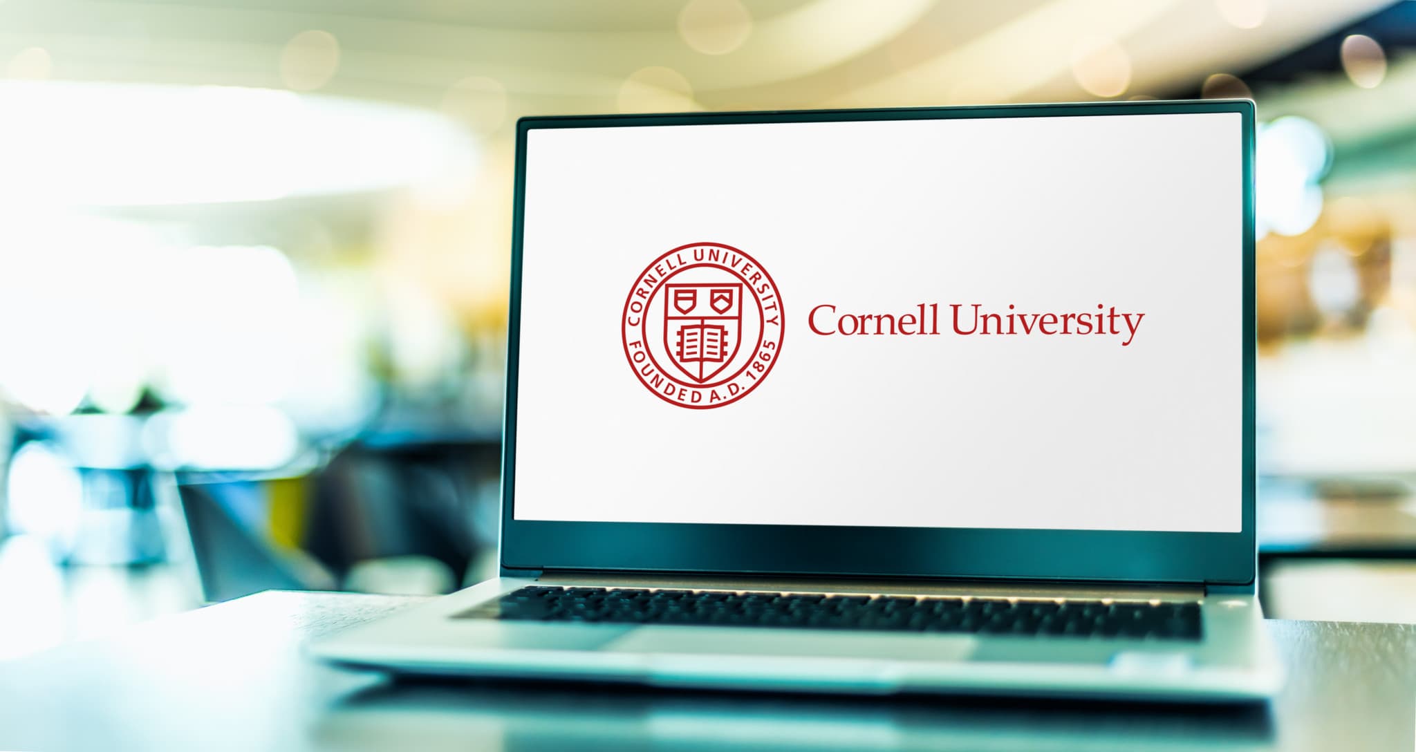 Université Cornell: Sept hommes accusés de viol collectif dans une fraternité américaine