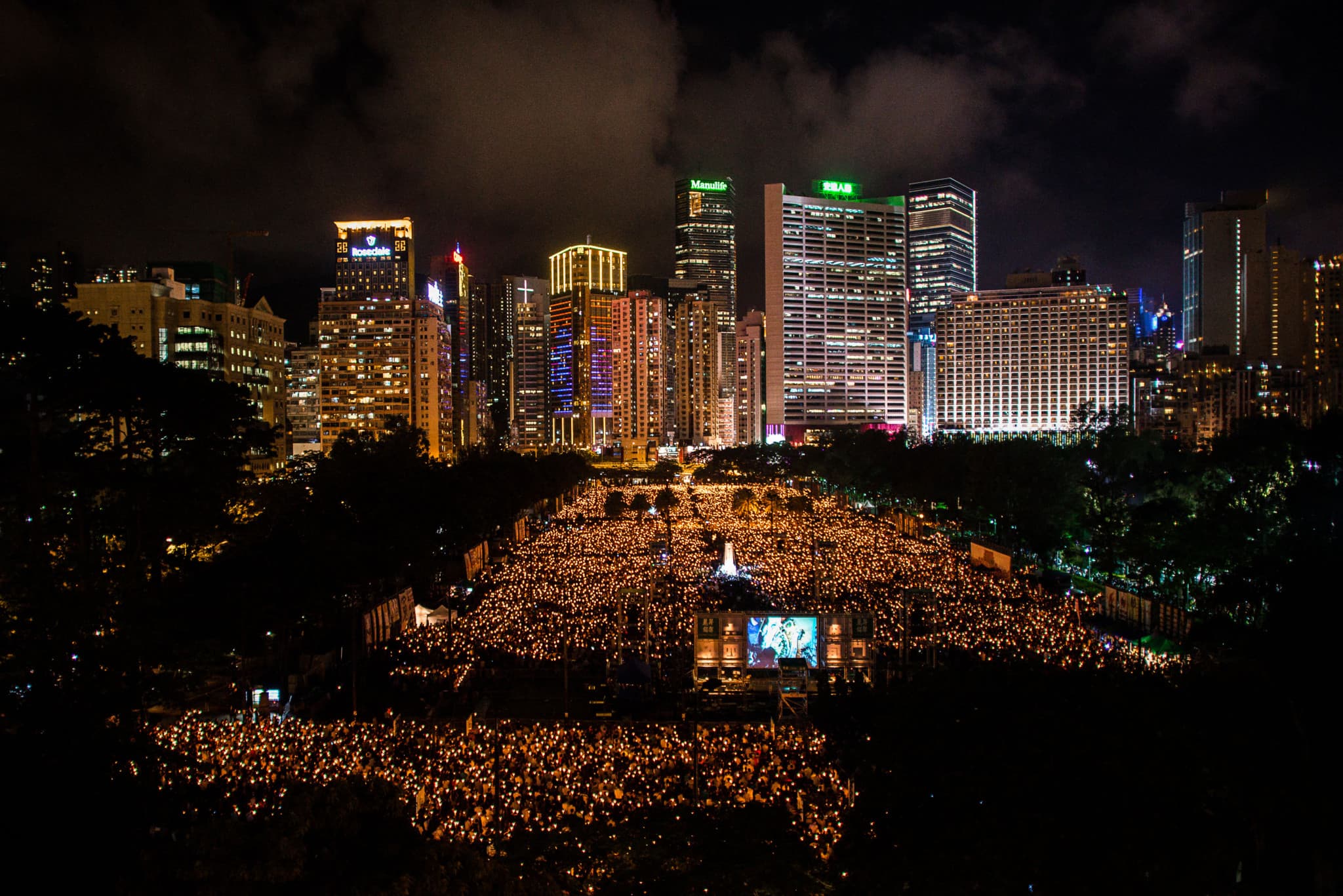 «Incitation à la subversion»: À Hong Kong, deux militants condamnés pour avoir commémoré Tian’anmen
