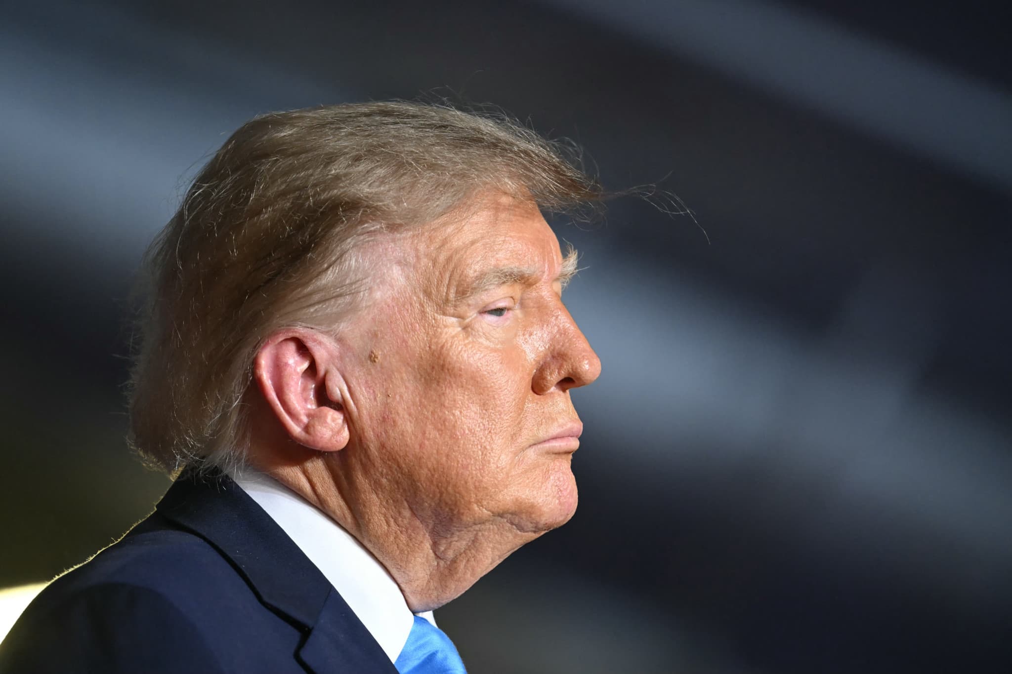 Polémique aux États-Unis: Donald Trump promet de financer lui-même ses spots de campagne