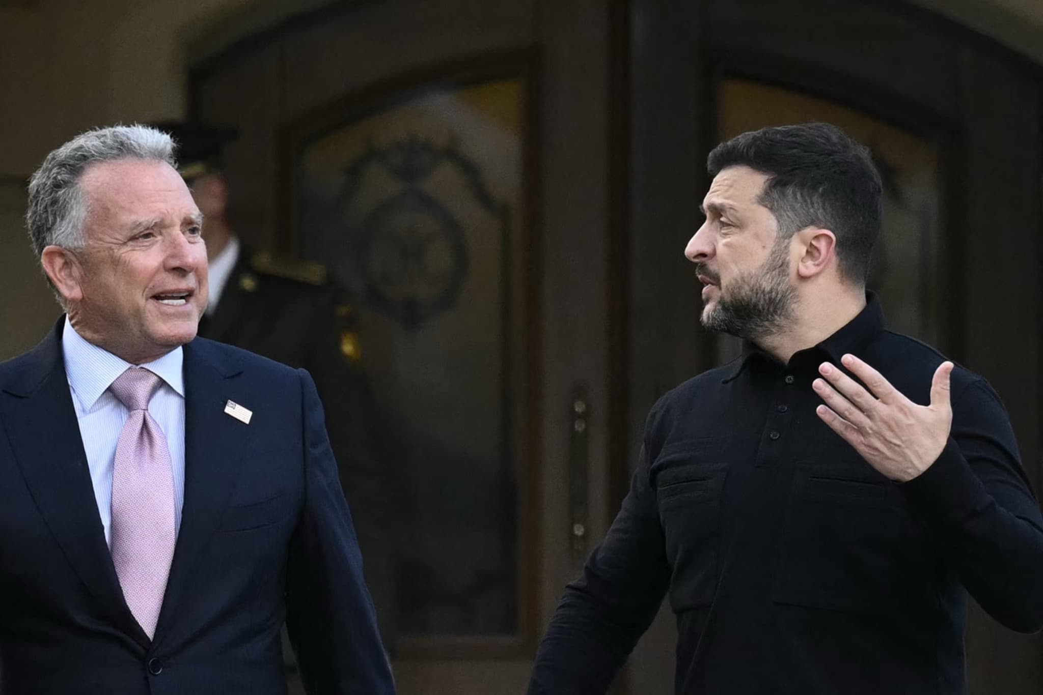 Guerre en Ukraine: La tournée des envoyés de Trump à Moscou et pour la première fois à Kiev