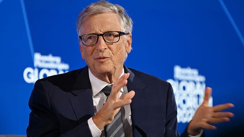 Bill Gates met en garde contre les dangers de l'IA : « Les États-Unis doivent prendre les devants, une loi est nécessaire »