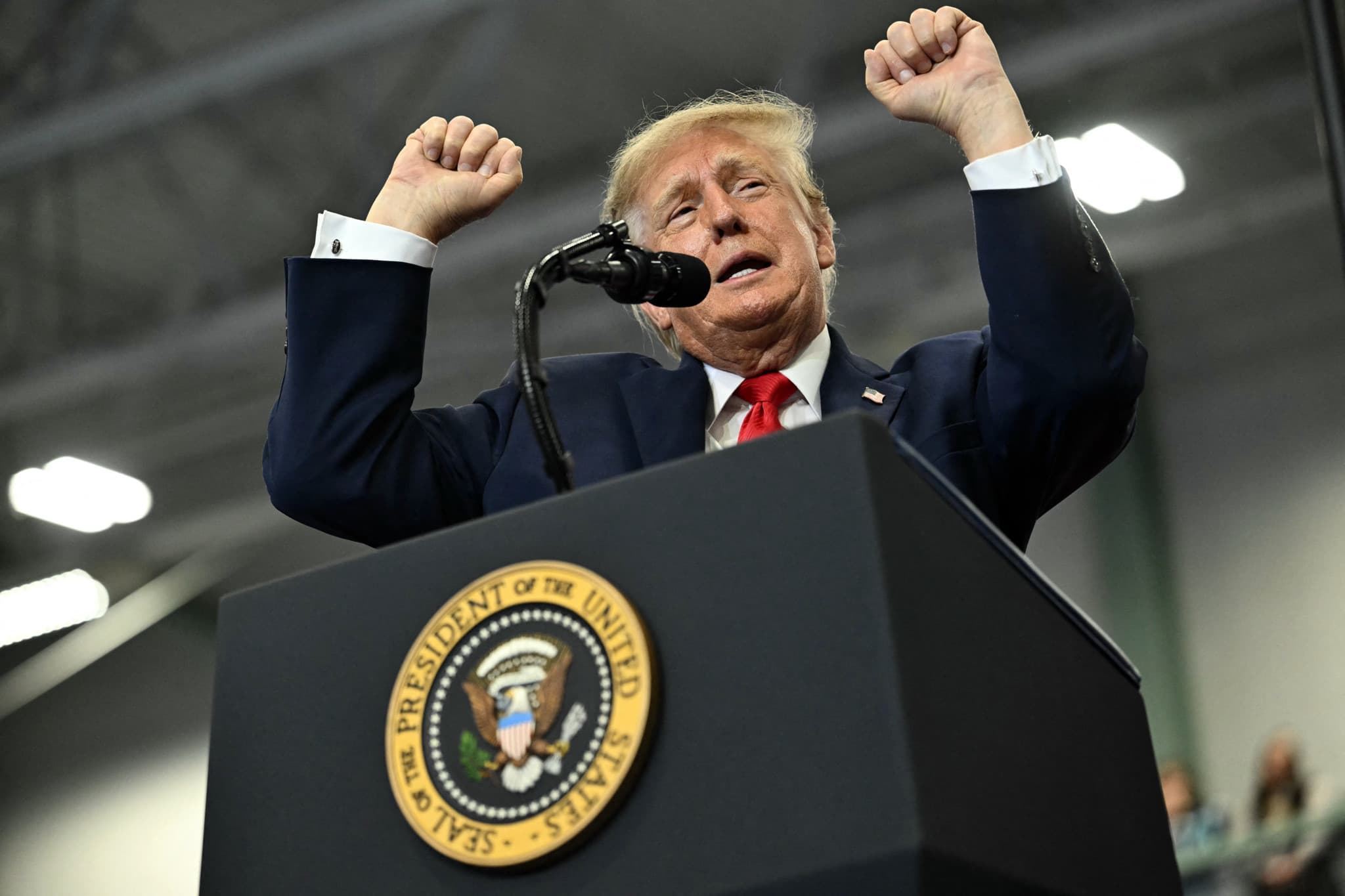 Ressources arctiques: Trump annonce une «exploration massive» dans «notre Groenland»