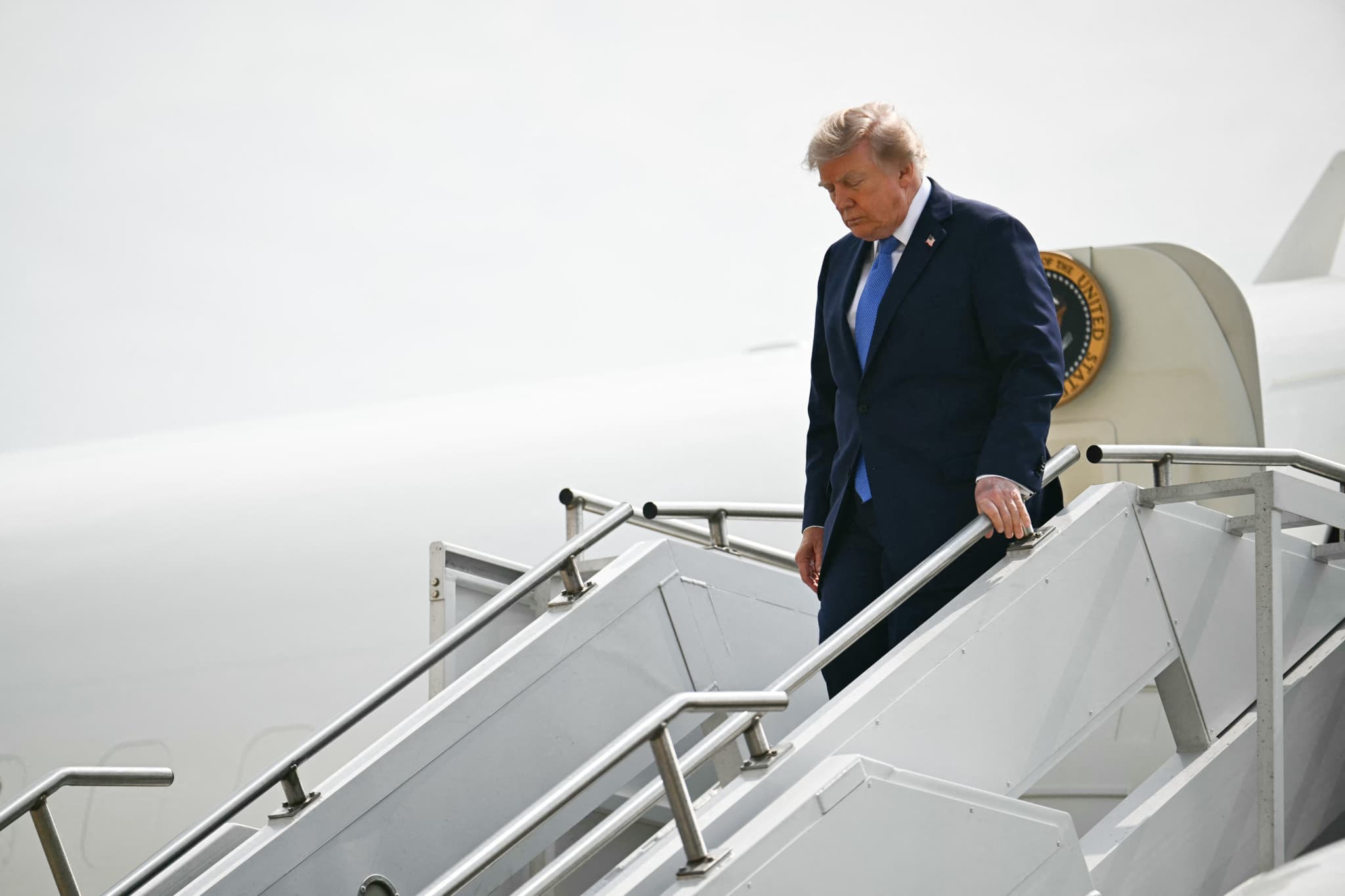 Guerre au Moyen-Orient: Trump menace de bombarder Oman s’il entrave un accord sur le détroit d’Ormuz