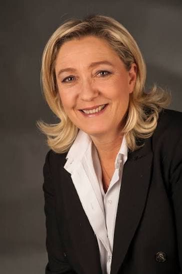France : Le Pen lance sa campagne présidentielle, une lutte contre le déclin