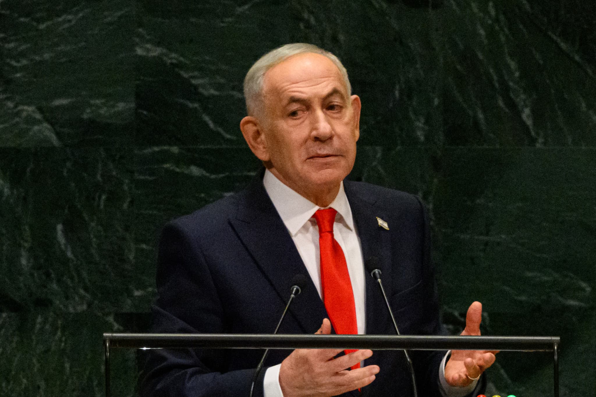 Diplomatie au Moyen-Orient: Netanyahou a été reçu discrètement par le président émirati