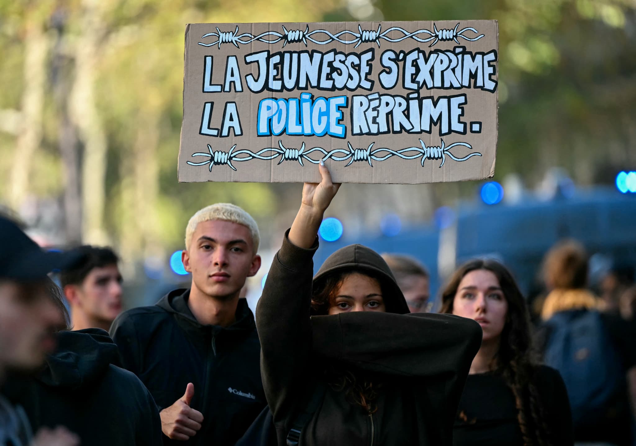 Blocus des lycées en France: Un adolescent a eu la main arrachée, un autre a perdu l’usage de son œil