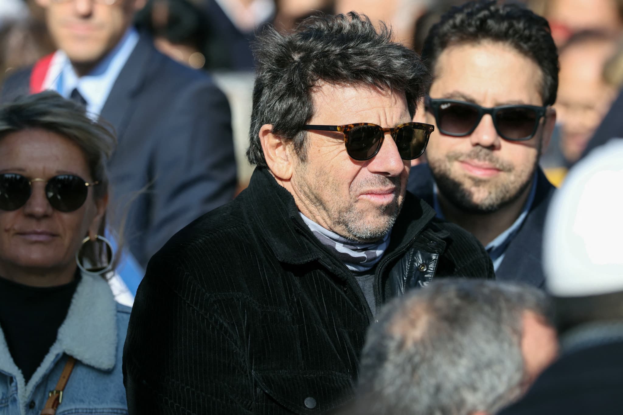 Affaire Patrick Bruel: L’allègement de son contrôle judiciaire provoque l’indignation