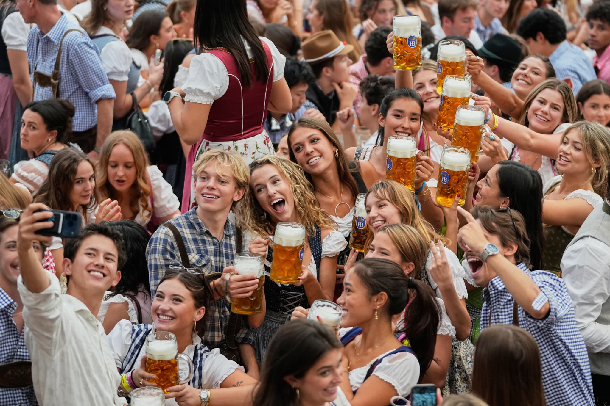 Drame à Munich: Un accident mortel endeuille les débuts de l’Oktoberfest