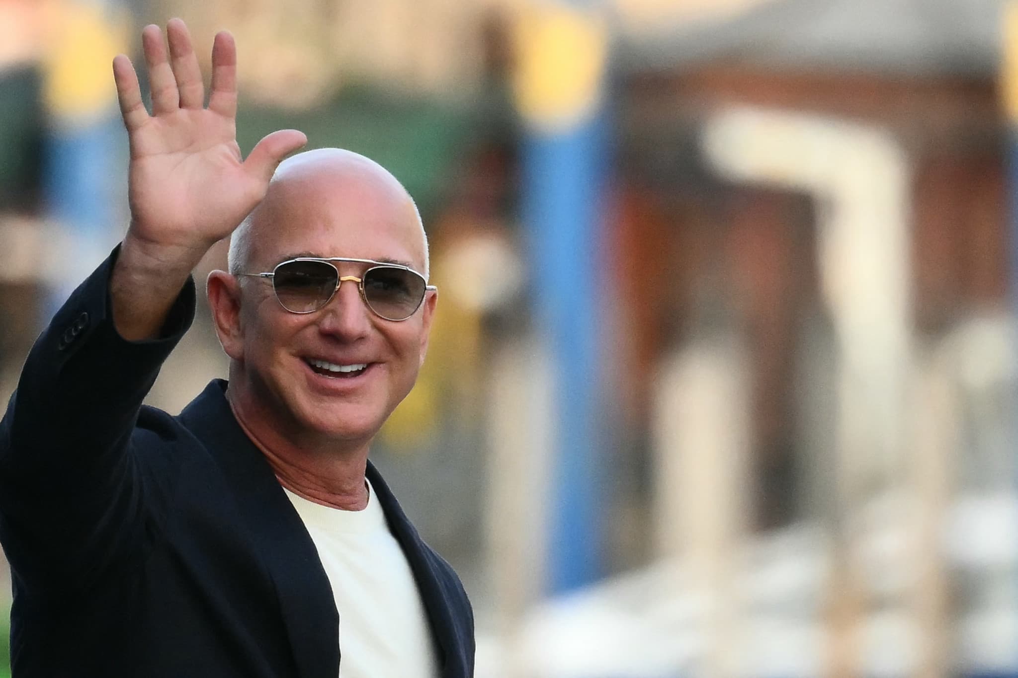Football anglais: Jeff Bezos devient actionnaire de Liverpool