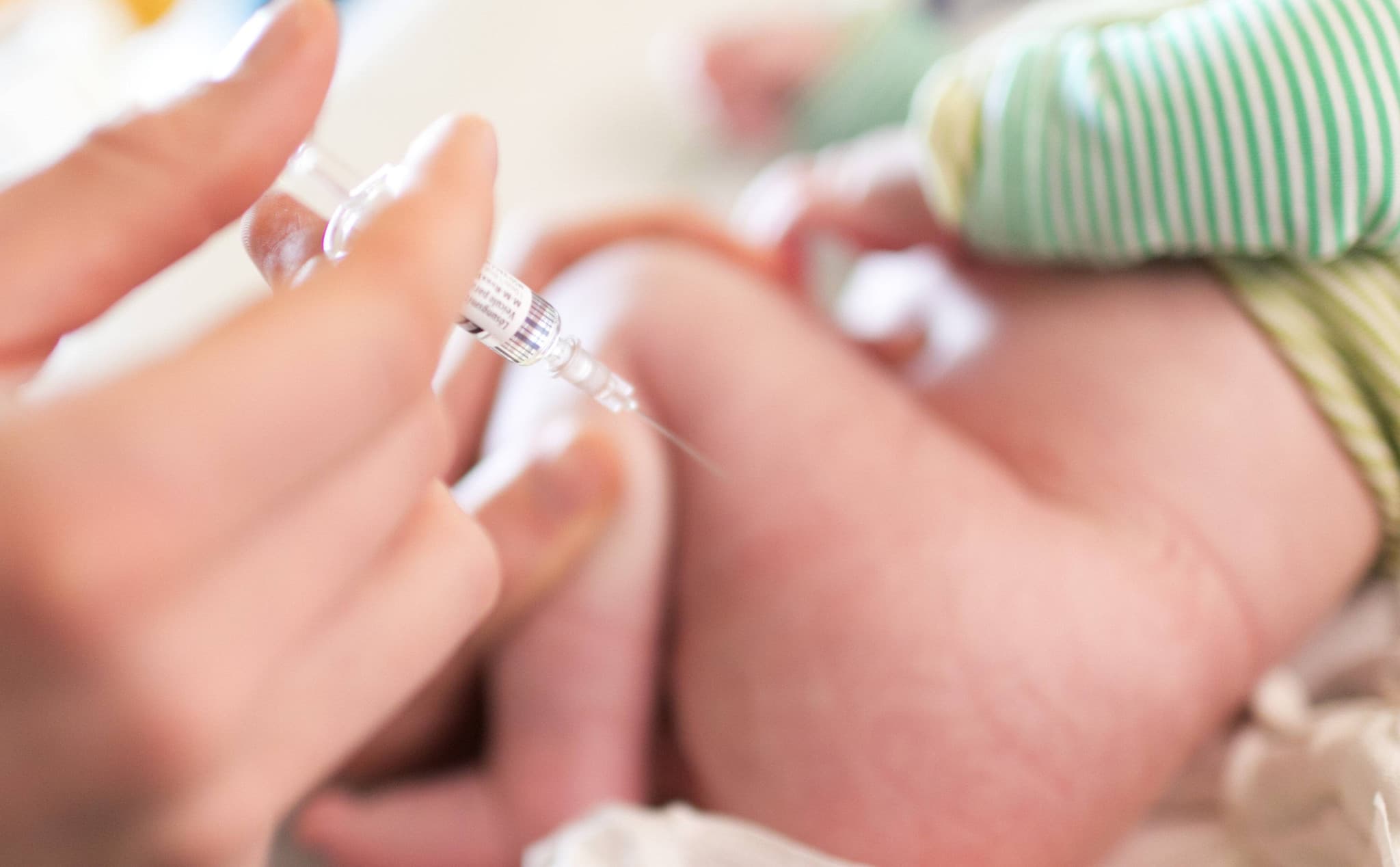 Affaire Shaw aux États-Unis: Elle accusait les vaccins, elle est inculpée pour le meurtre de ses jumeaux