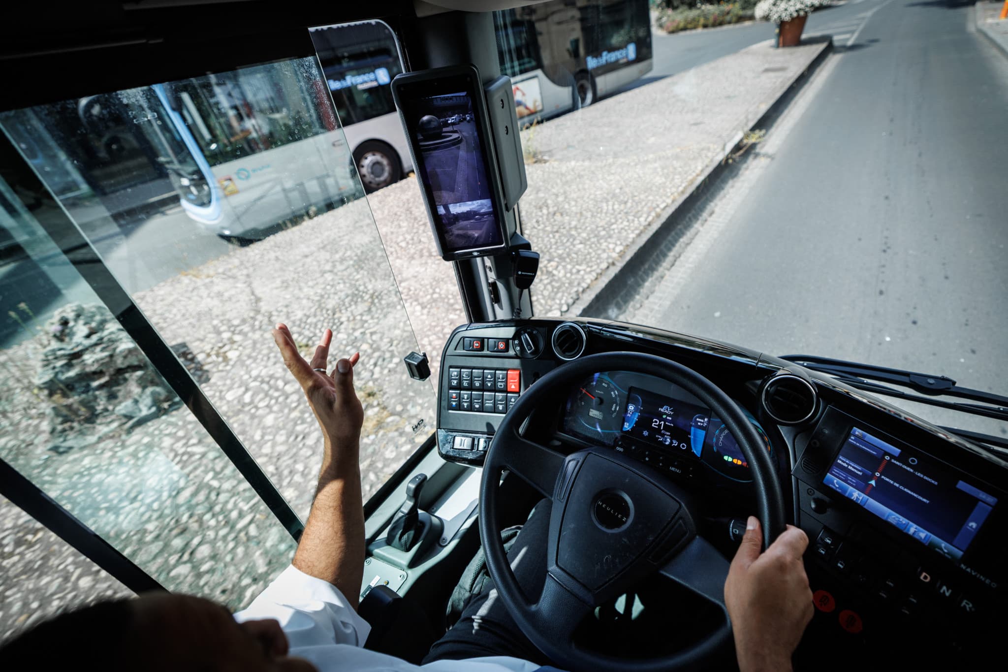 Agression à Annecy: Un chauffeur de bus brutalisé par un homme refusant de payer son ticket