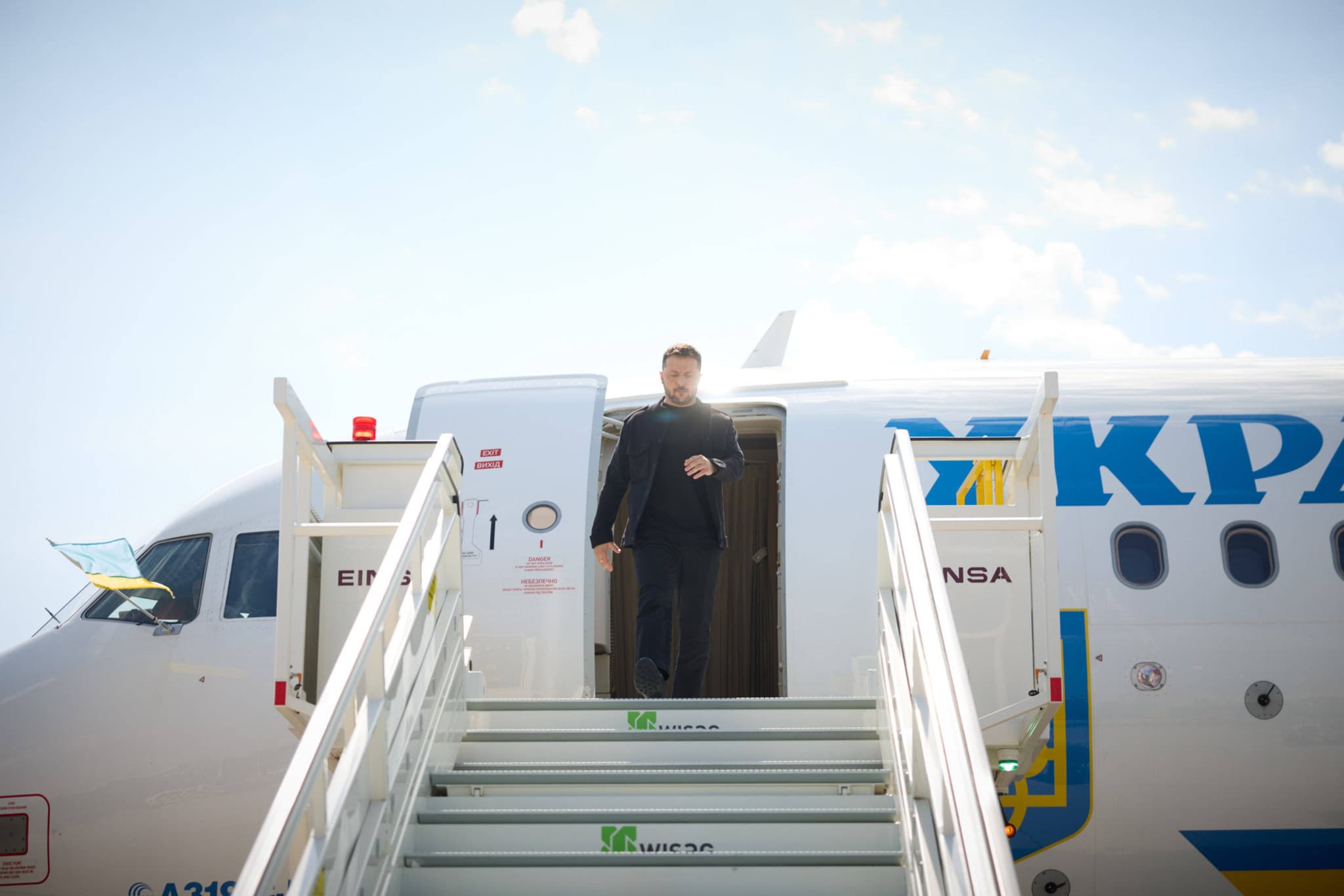 Incident aérien: Un drone a failli percuter l’avion de Zelensky en plein vol