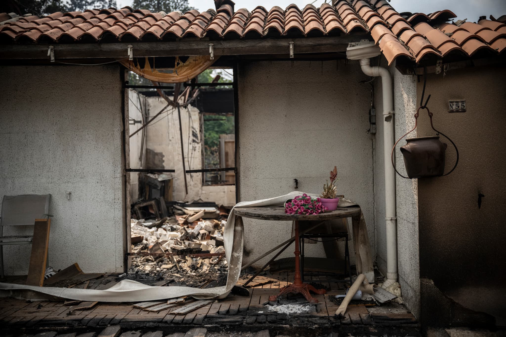 Incendie en Gironde: Des pillards sévissent dans les villages dévastés par les flammes