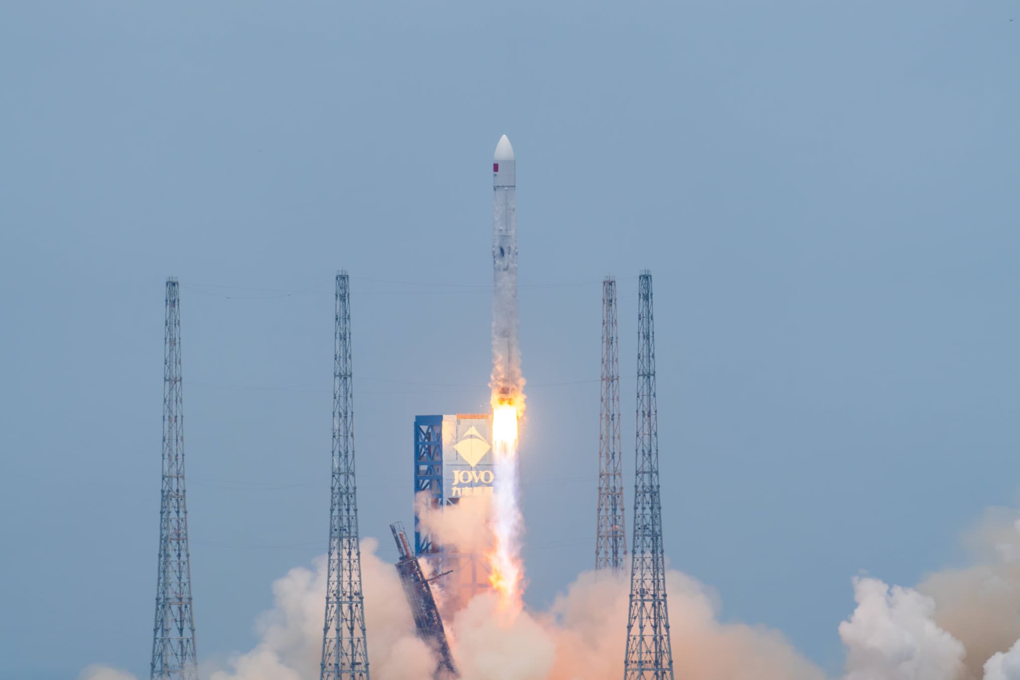 Conquête spatiale: La Chine réussit pour la première fois un atterrissage de fusée réutilisable
