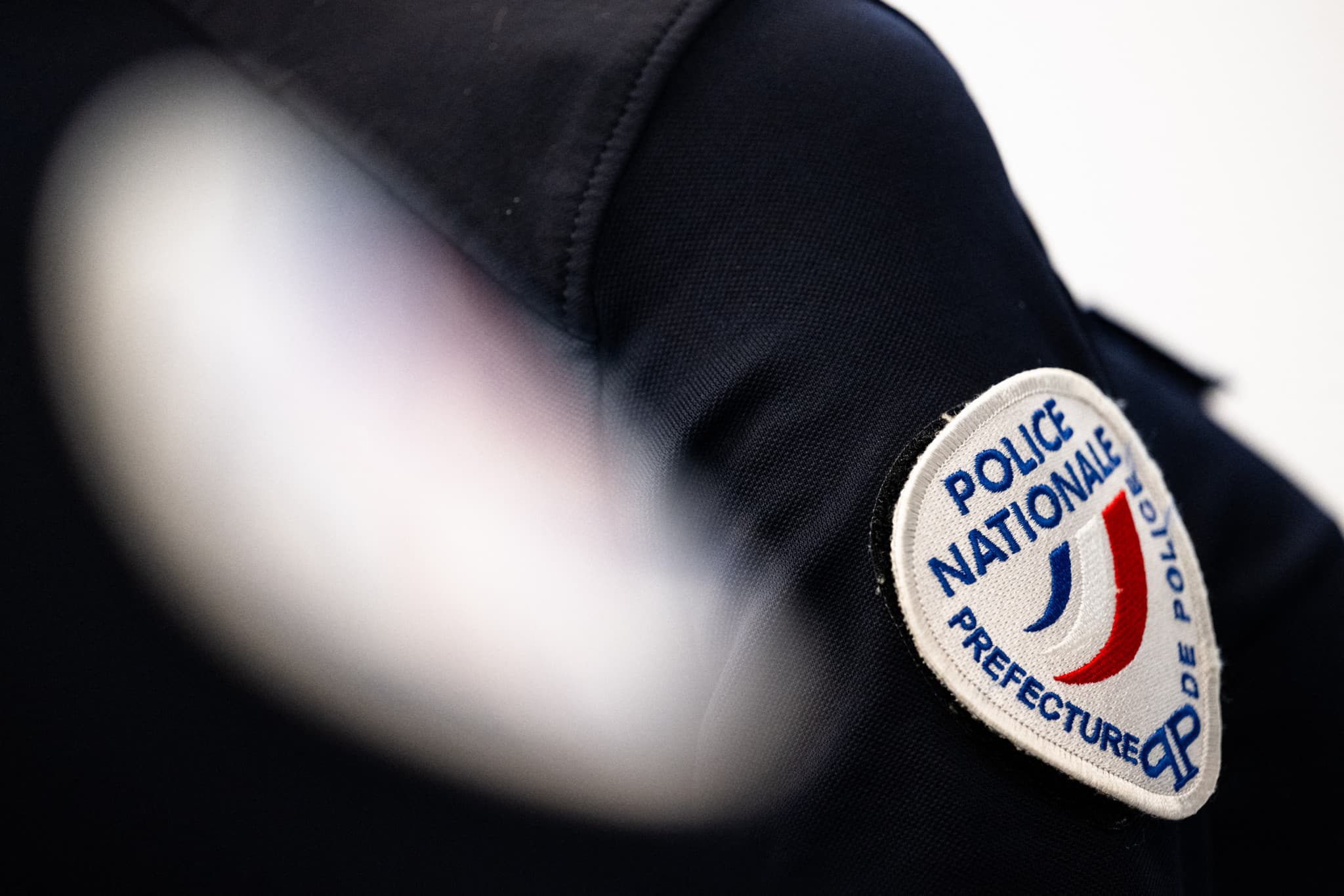 France: Un policier visé par une enquête après la mort d’un sans-abri