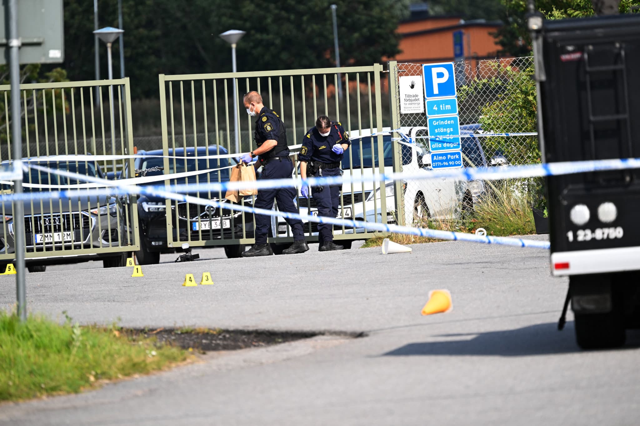 Attaque en Suède: Un individu armé d’une épée blesse plusieurs personnes dans un lycée