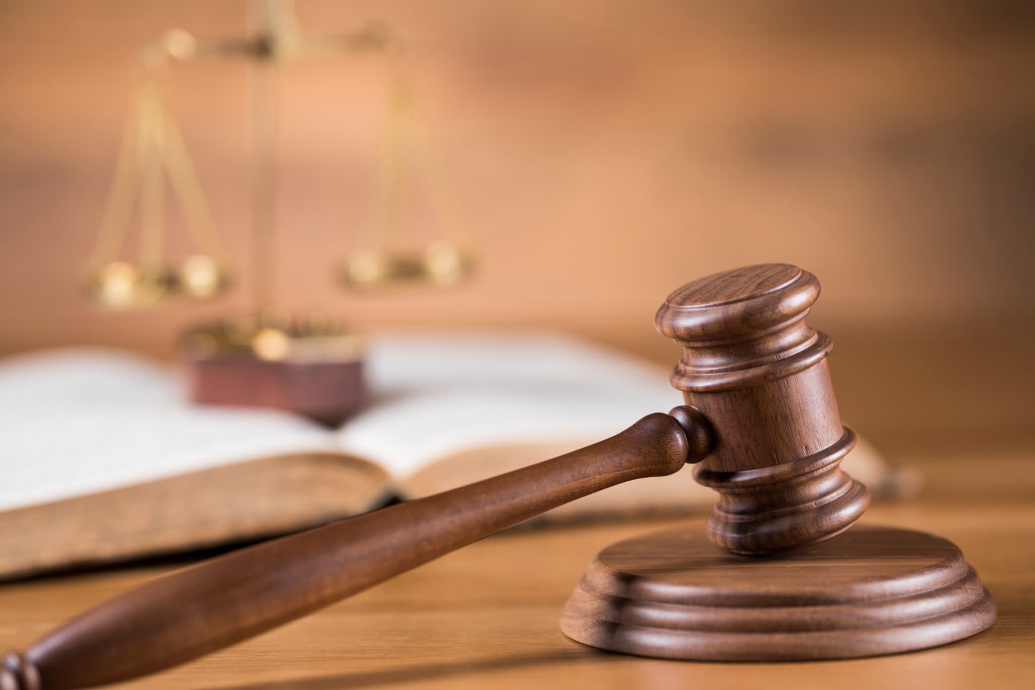Justice française: Il imposait des «contrats de domination» à ses élèves de 5e