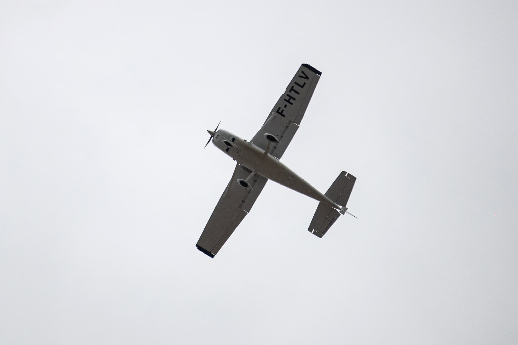 Sécurité routière en France: Un avion de police traque les chauffards depuis le ciel
