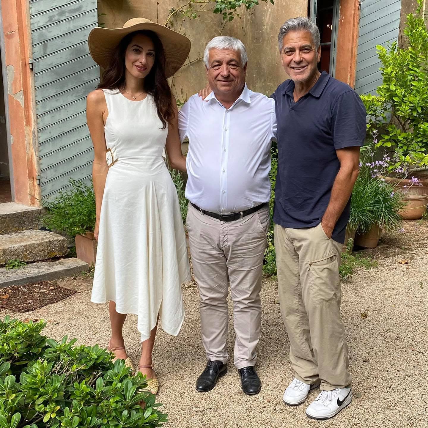 Incendie à Brignoles: Les Clooney évacuent leur maison et offrent leur soutien au maire