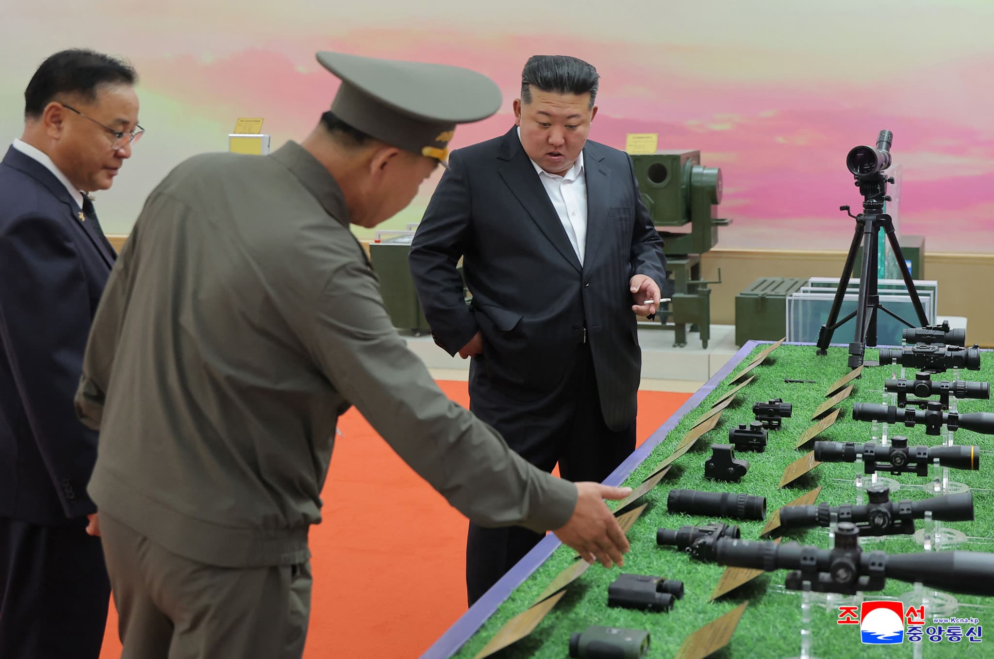Corée du Nord: Pyongyang procède à des tests de missiles depuis des sous-marins