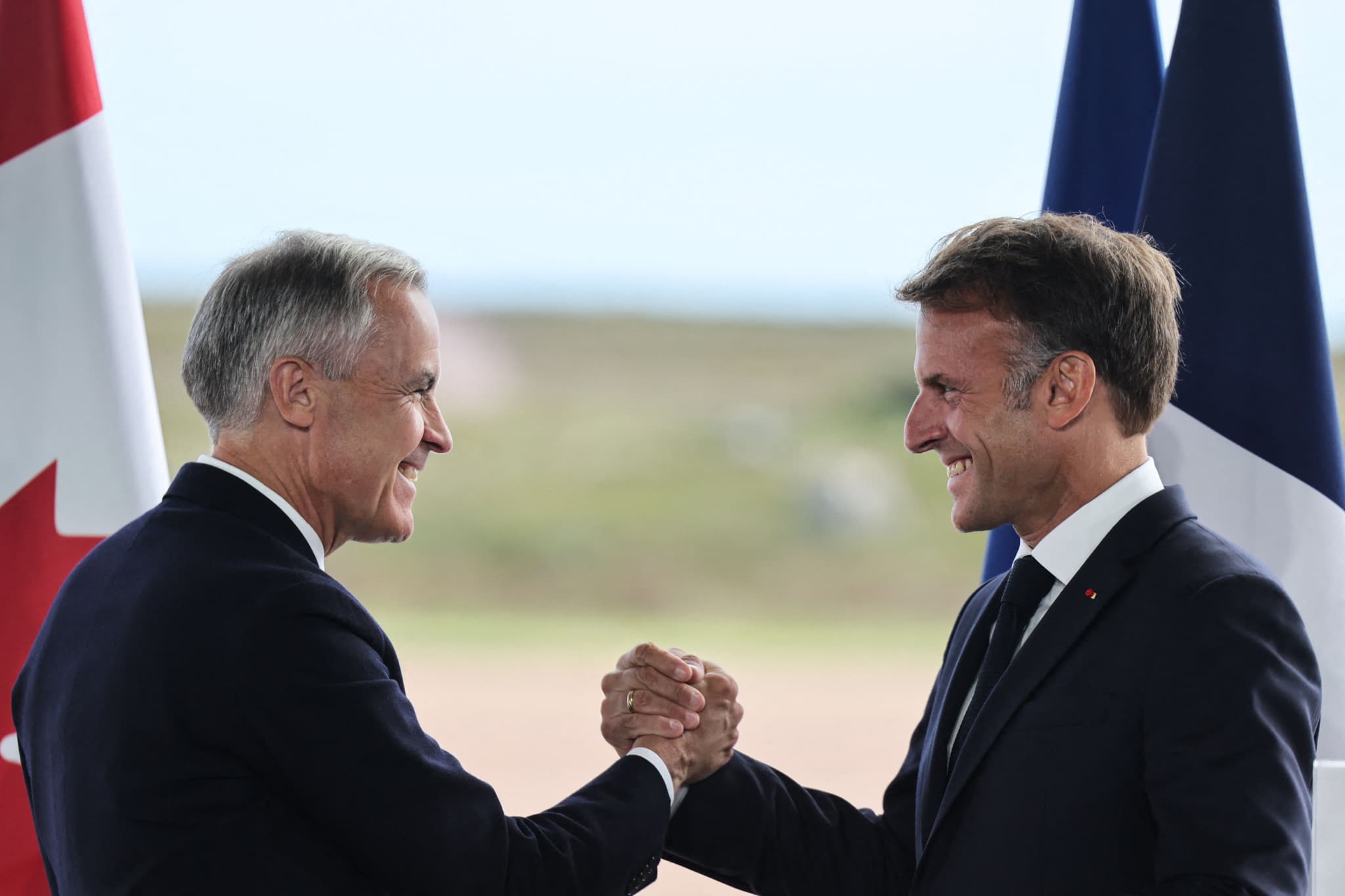 Saint-Pierre-et-Miquelon: Macron et Carney affichent leur front commun face à Trump