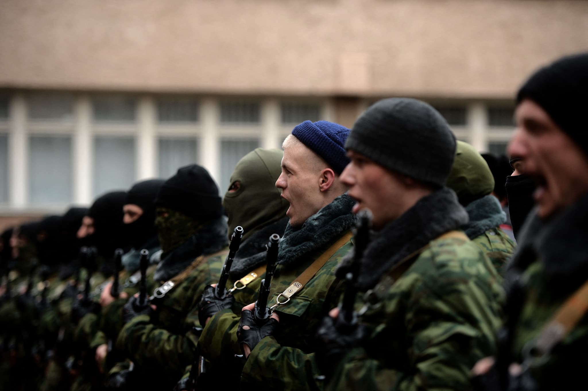 Propagande russe: Comment Poutine piège des hommes pour les envoyer mourir en Ukraine