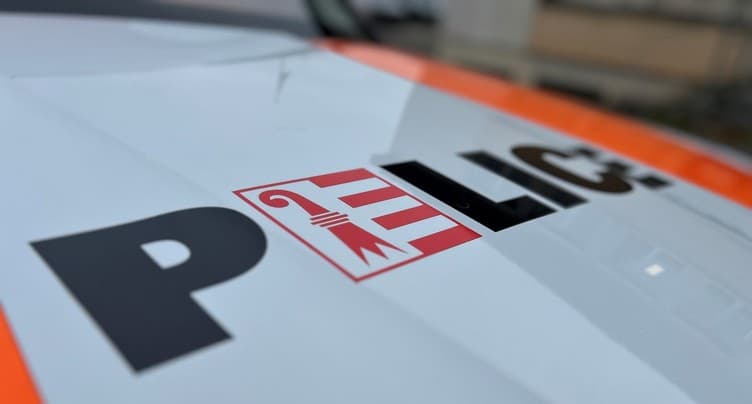 Une voiture percute un cycliste et continue sa route vers Bure