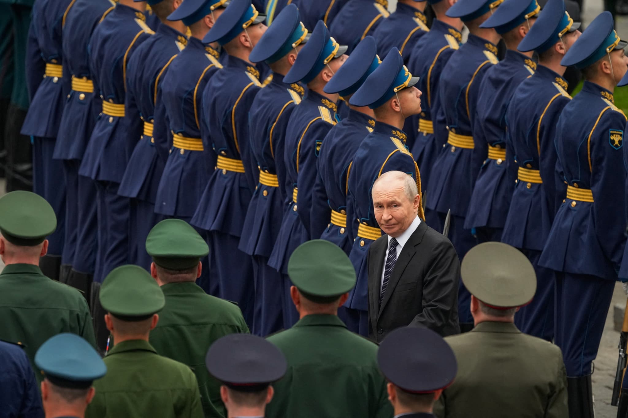 Guerre en Ukraine: La France et l’Italie ont torpillé des sanctions contre les combattants russes