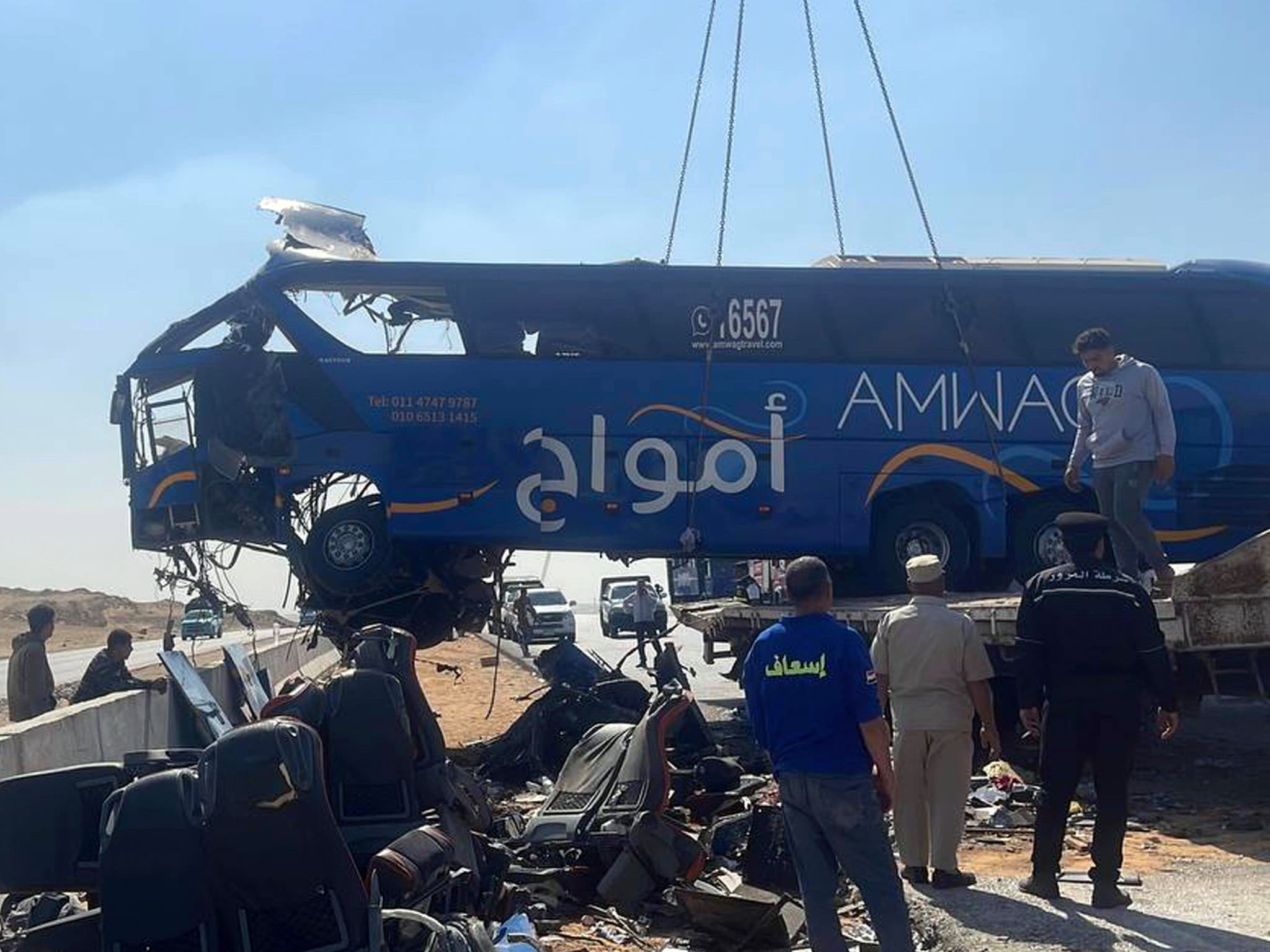 Drame en Égypte: Un bus touristique percute un camion et fait 13 morts près du Caire