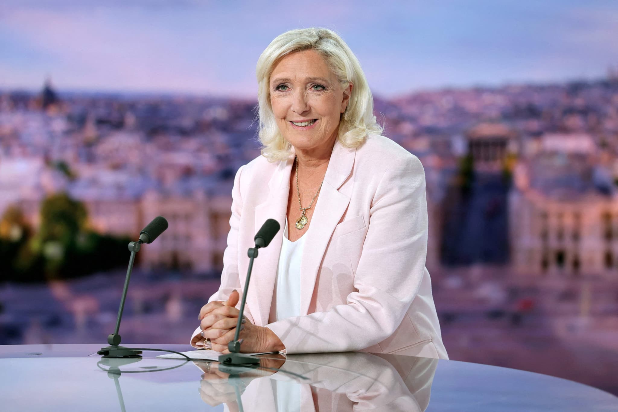 Présidentielle en France: Marine Le Pen lance sa campagne sous le feu des critiques
