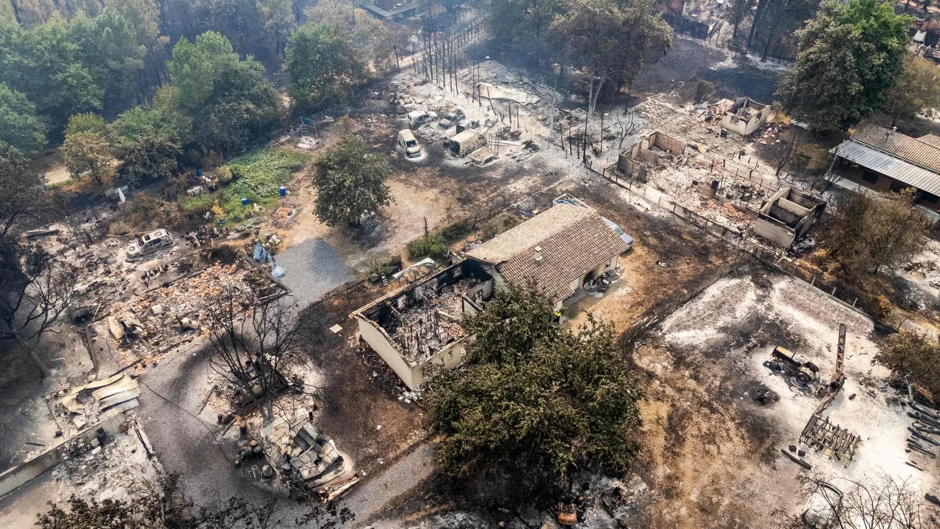 Feux de forêt: Les incendies records en France et Espagne menacent aussi la Suisse