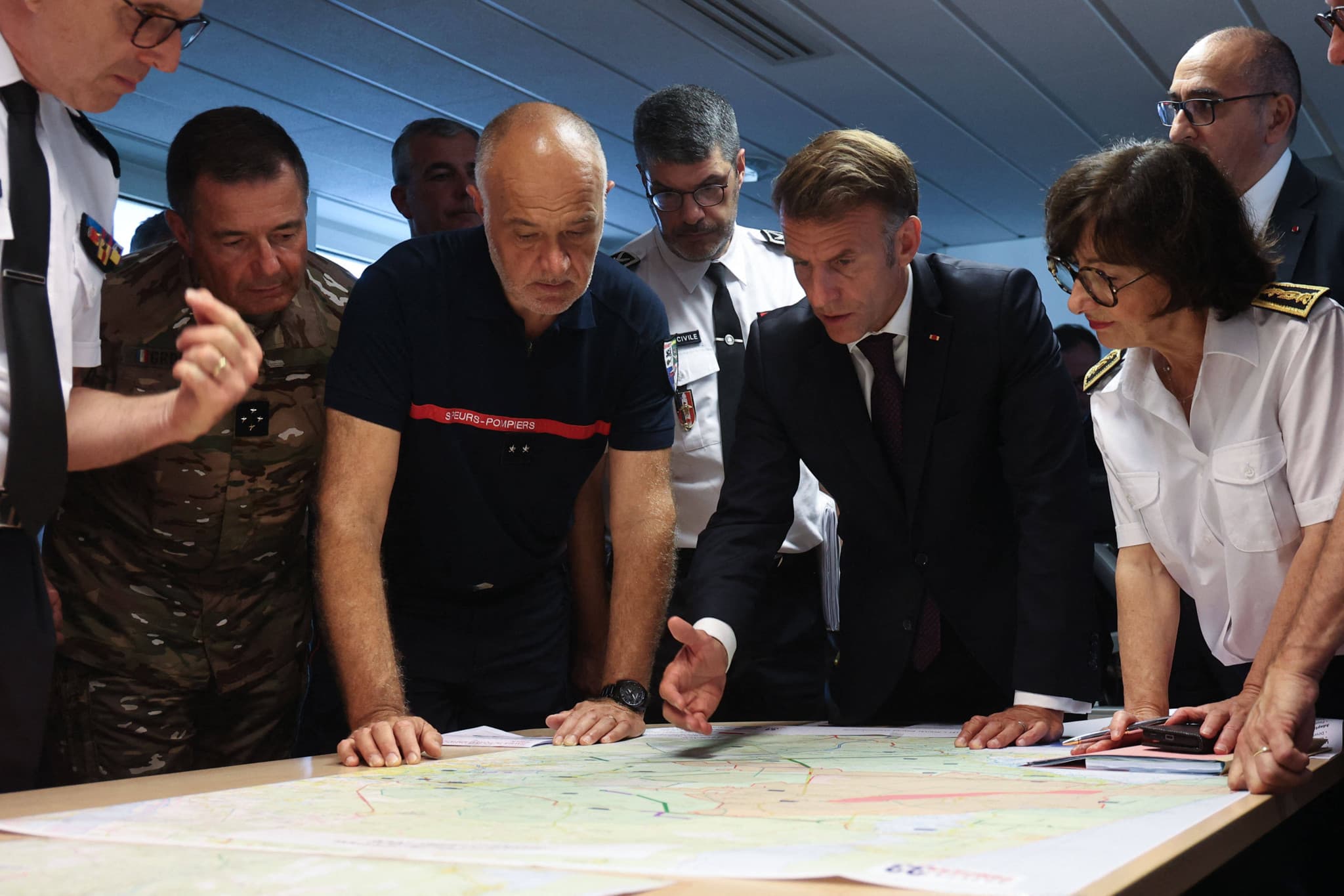 Mégafeu en Gironde: Les superlatifs et approximations du gouvernement français