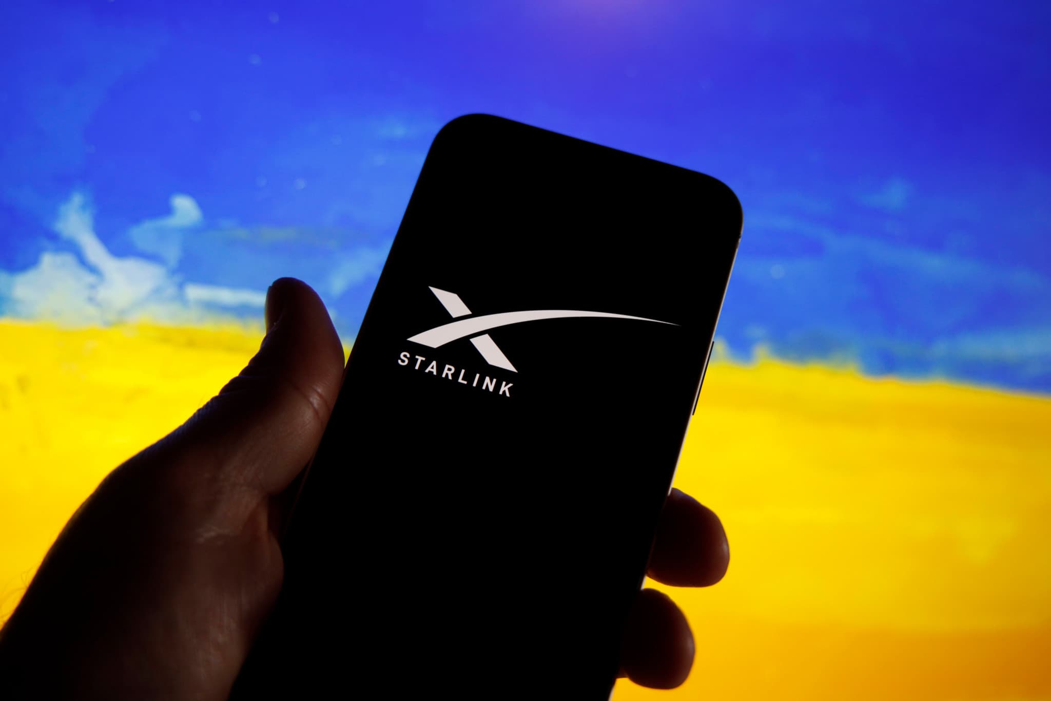 Système Starshield: Elon Musk aurait bridé le réseau satellitaire de l'Ukraine