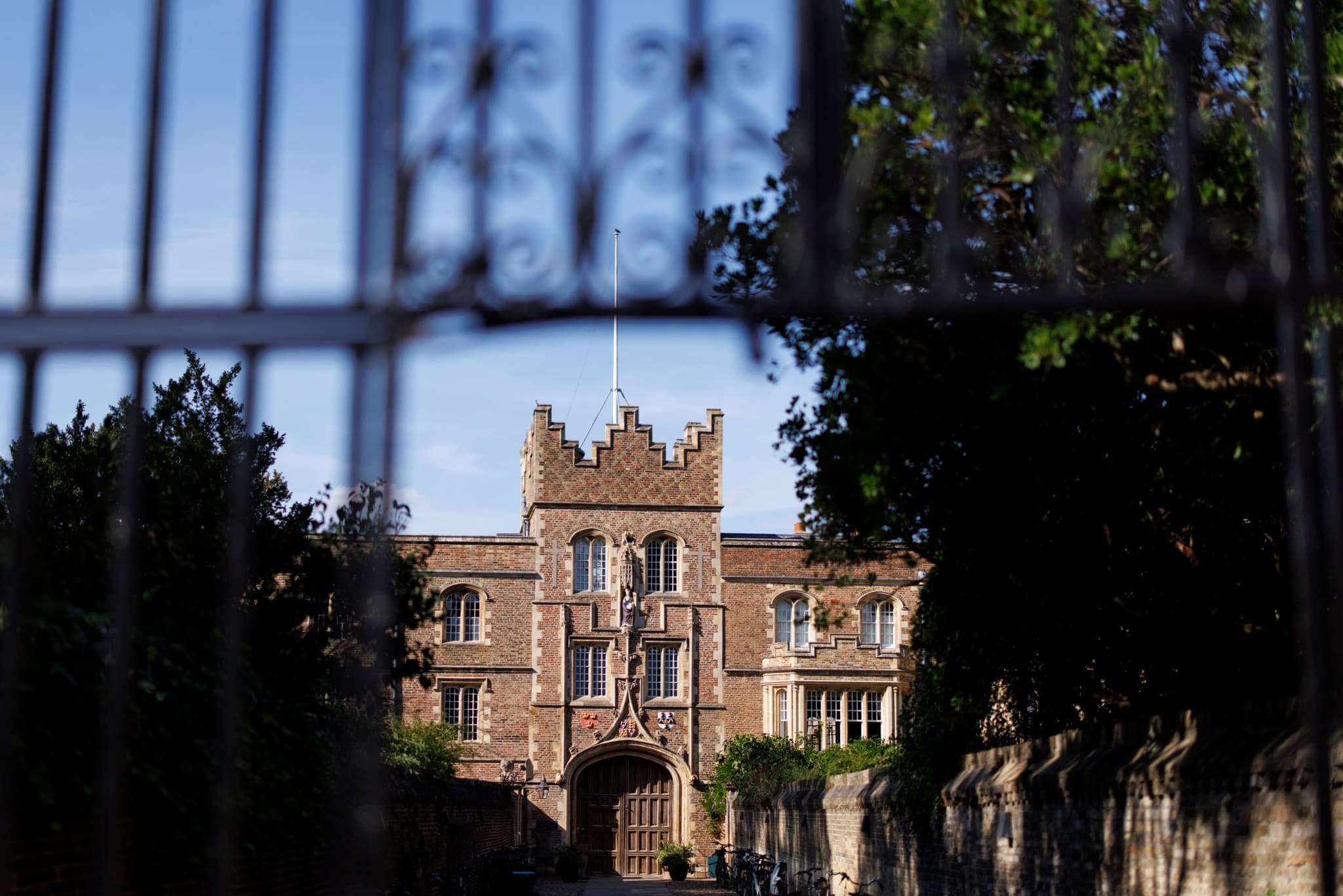 Accusations de plagiat: Acharnement raciste? La mort d’un professeur de Cambridge interroge
