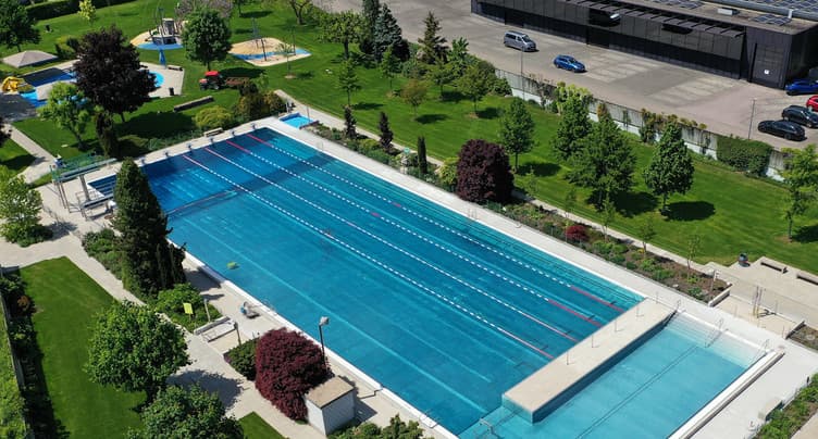 Delémont limite l’accès à sa piscine en cas de forte affluence
