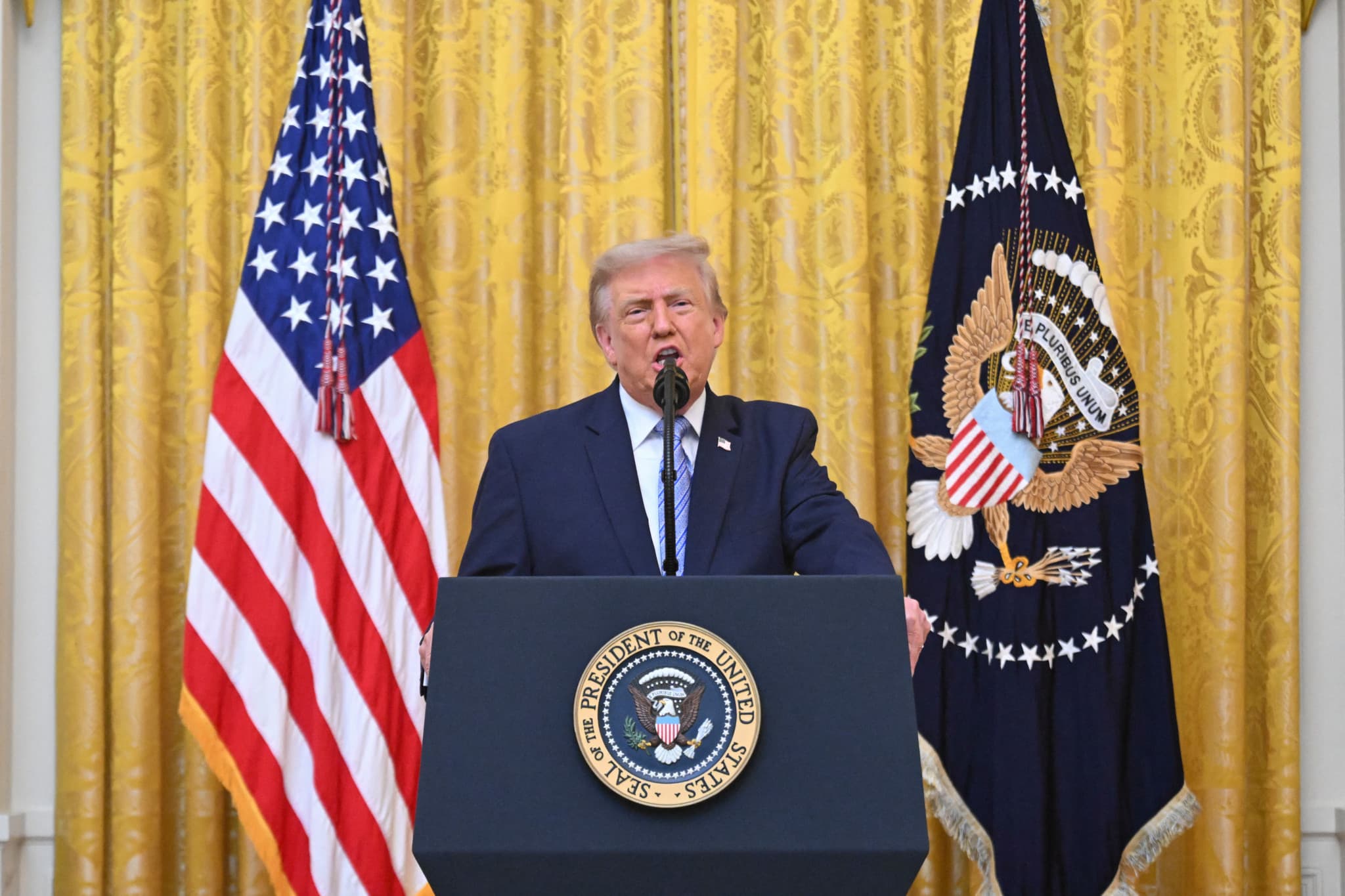 Élections américaines: Trump martèle ses accusations de fraude à trois mois des élections