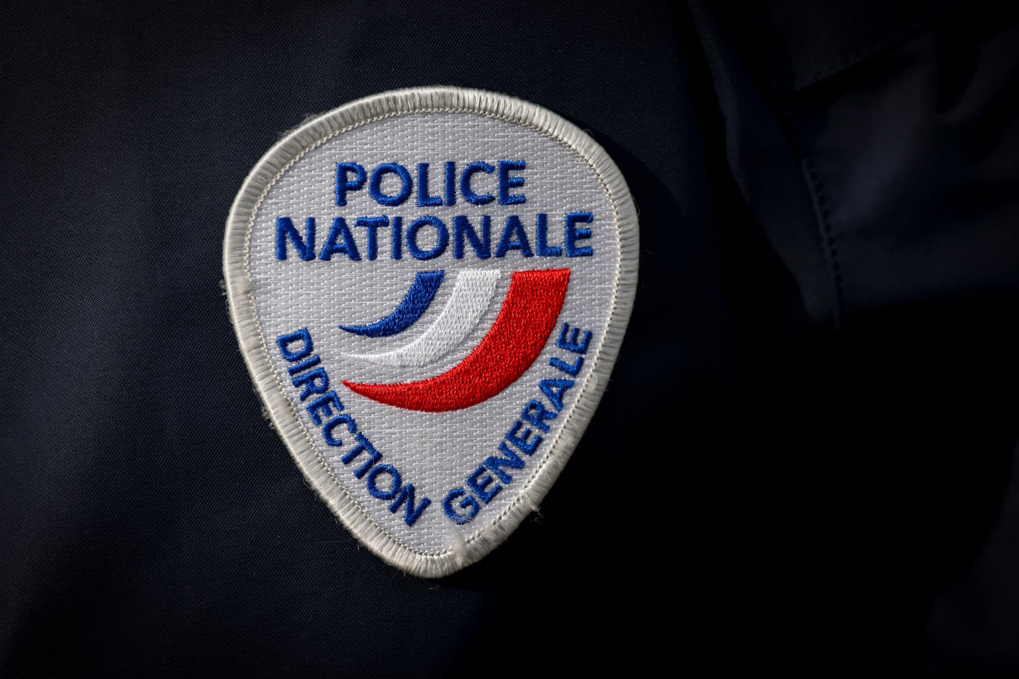 Agression en France: Un homme blesse trois femmes au couteau dans le nord-ouest de Paris