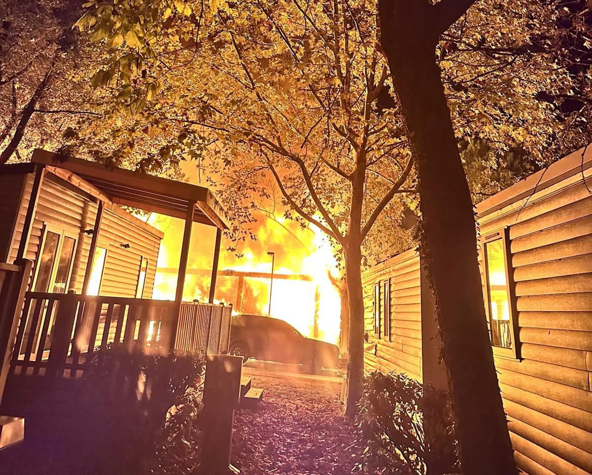 Lac de Garde: Un incendie ravage un camping prisé et blesse 24 vacanciers