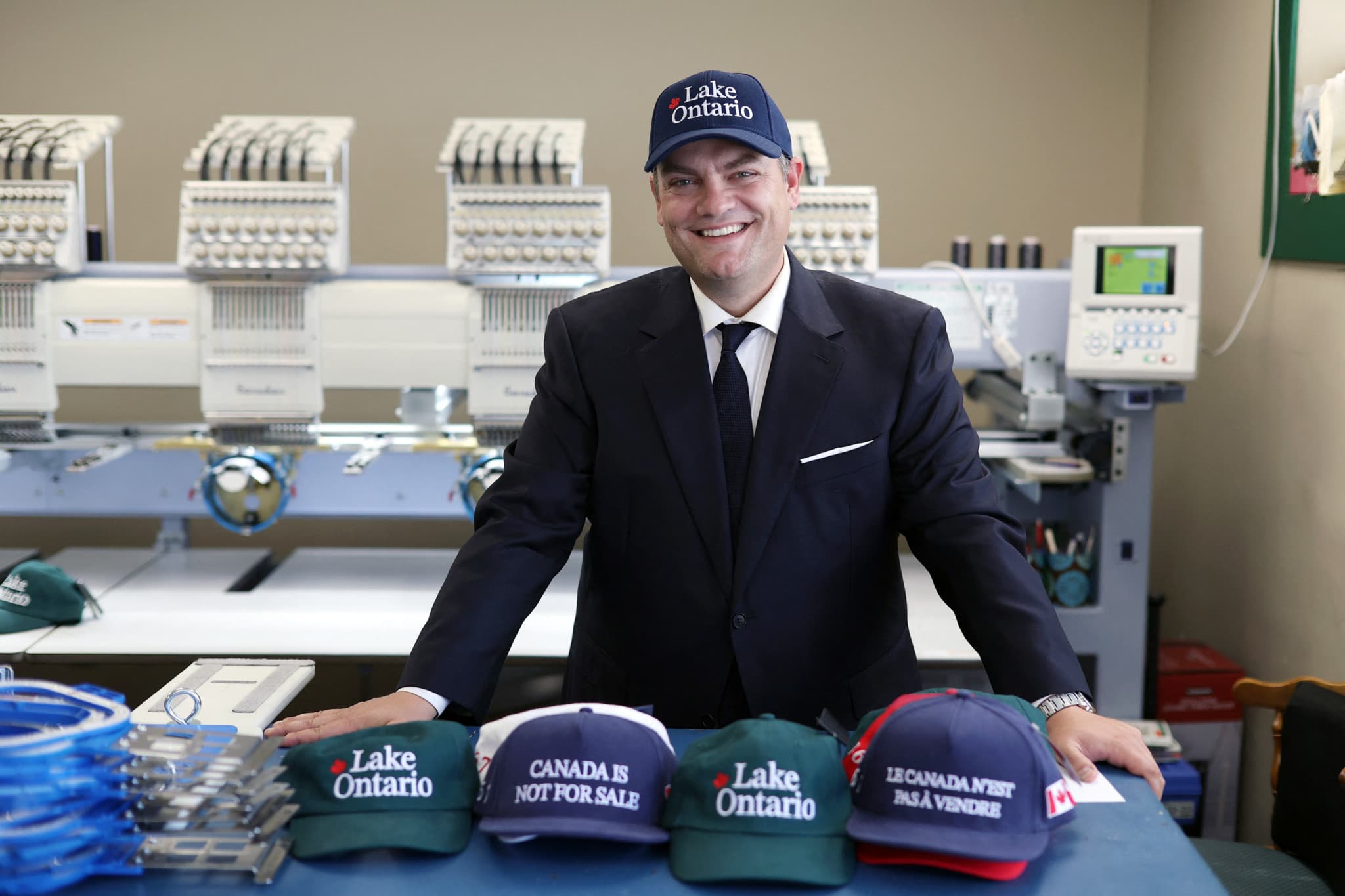 En vidéo: Une casquette pour défendre le nom du lac Ontario face à Trump