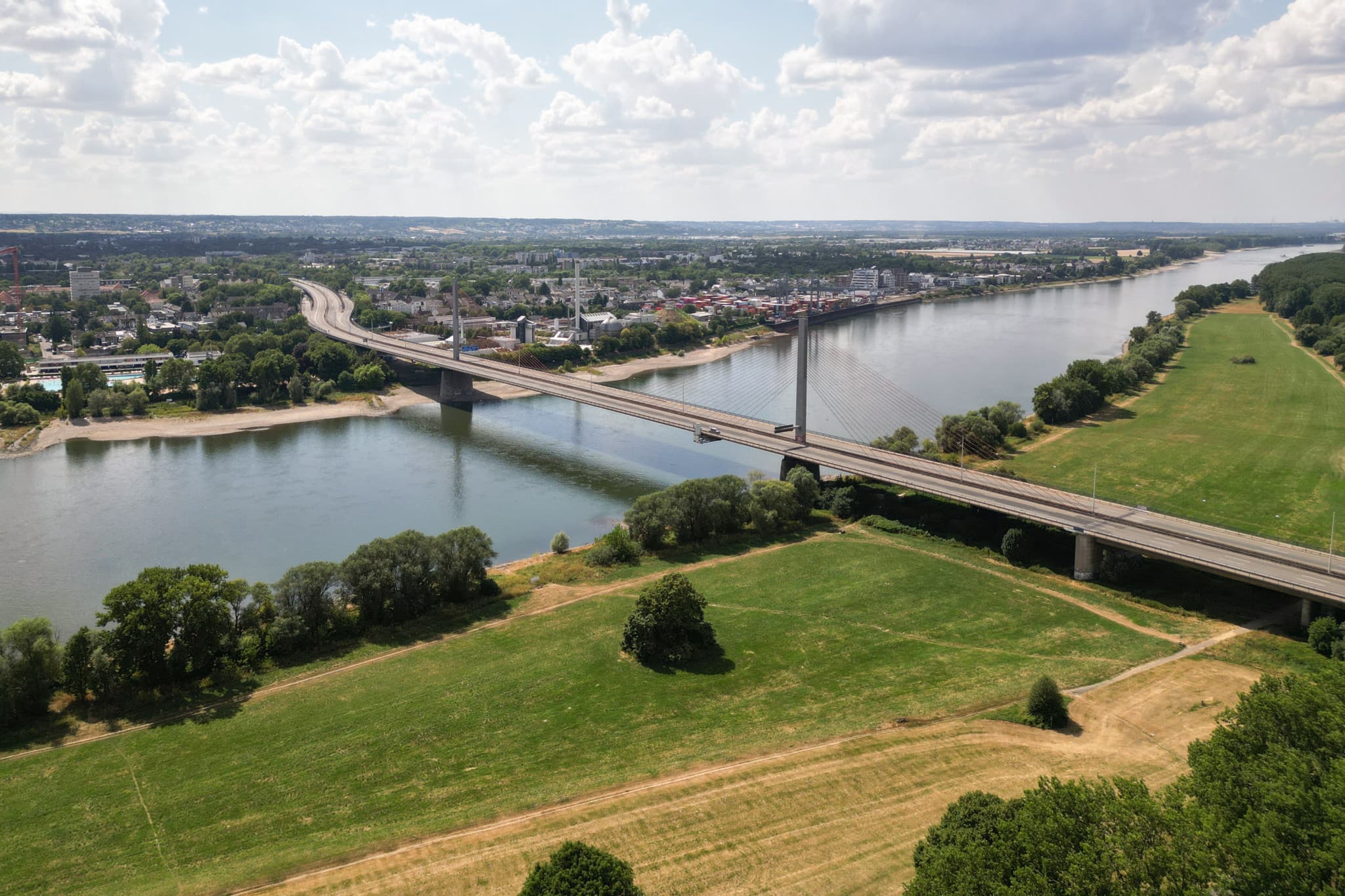 Infrastructures allemandes: Un pont fermé du jour au lendemain plonge Bonn dans le chaos