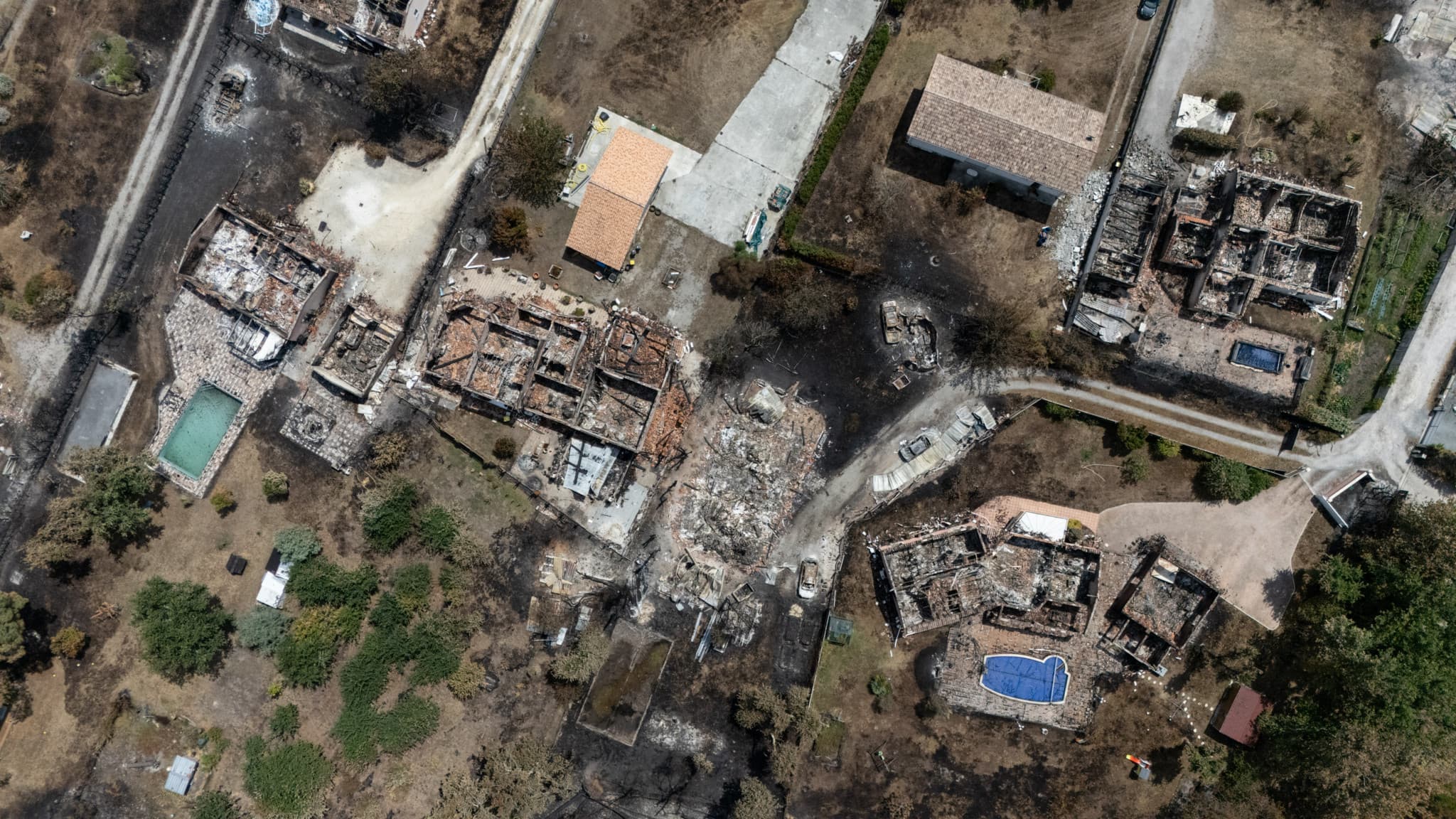 Méga feu: Le village du Porge en Gironde ressemble à une scène d’après-guerre