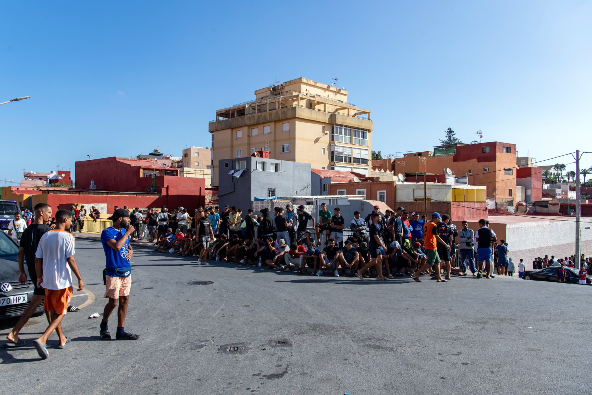 Crise migratoire à Ceuta: Trois mille migrants évacués d’une plage avant la visite du roi Felipe VI