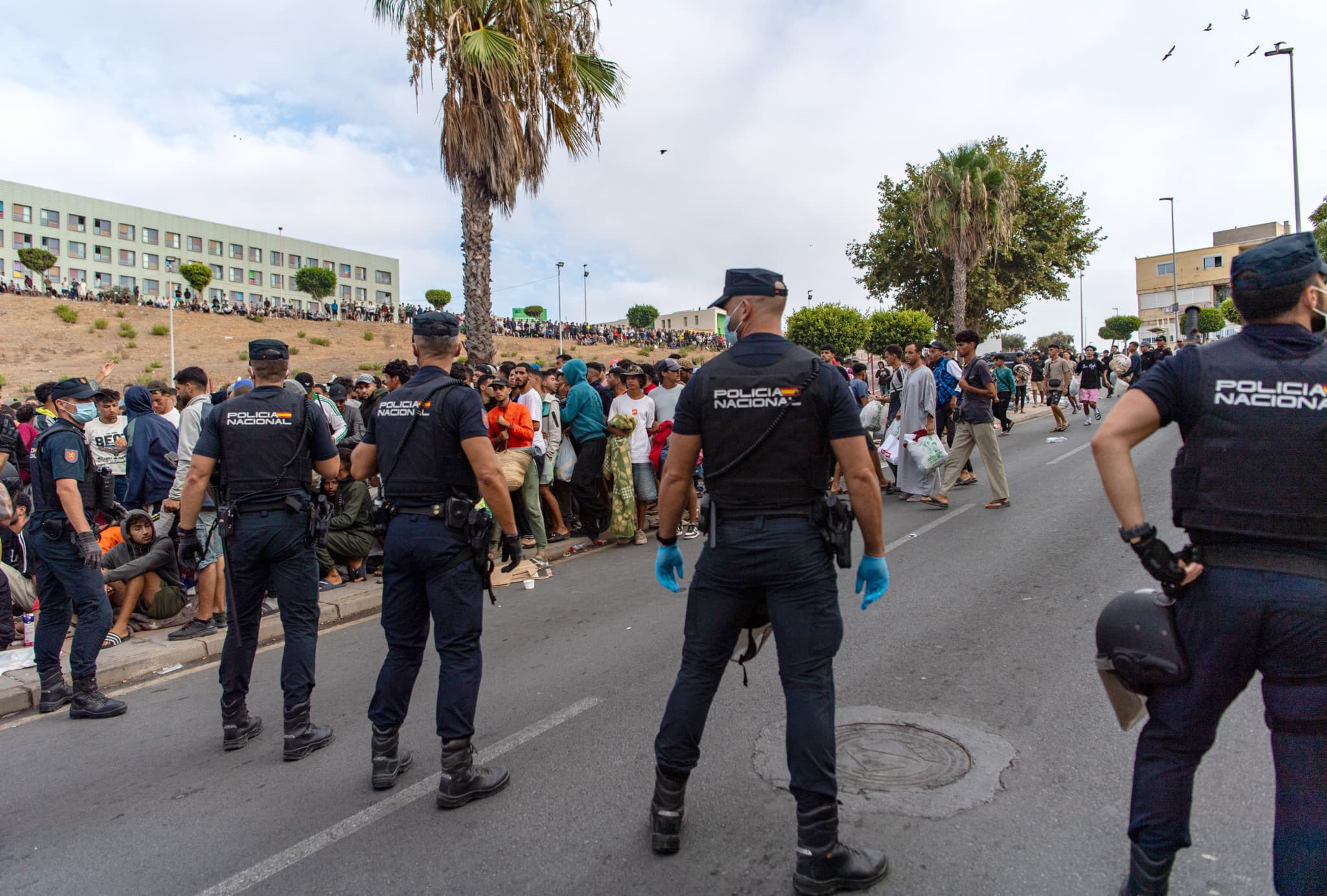 Crise migratoire: Vingt et un migrants expulsés de Ceuta après des jets de pierres